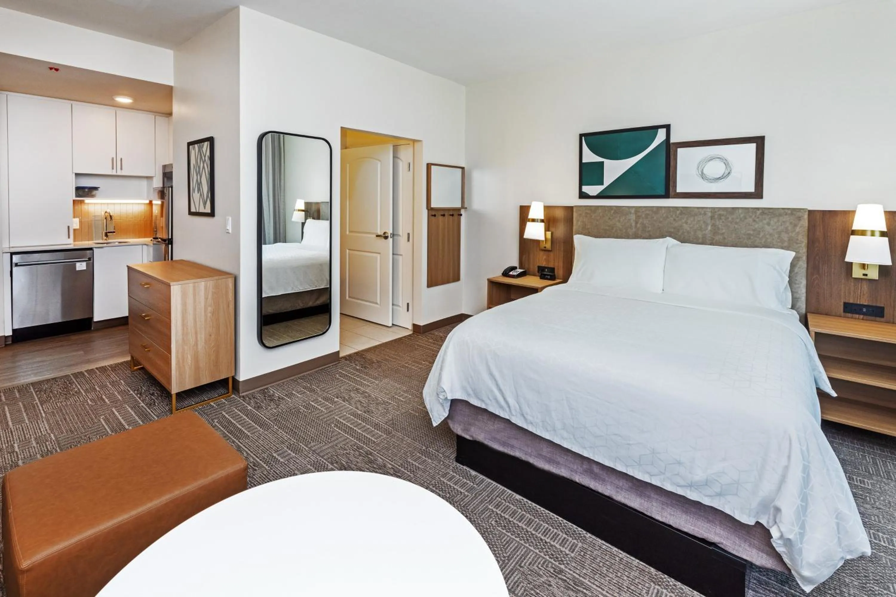 Photo of the whole room, Bed in Staybridge Suites - Portland by IHG