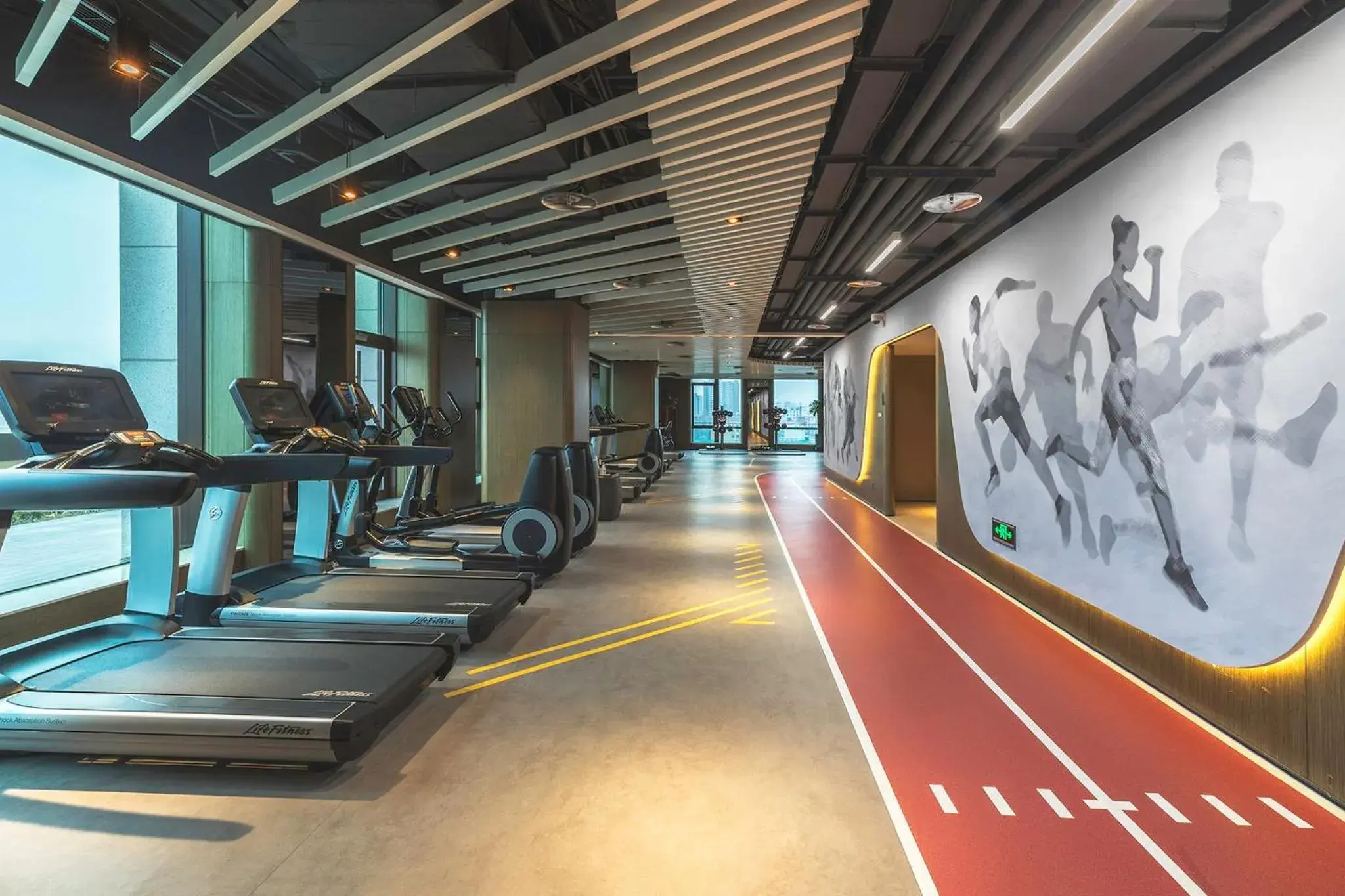 Fitness centre/facilities in HUALUXE Beijing Xinan Fitness centre/facilities in HUALUXE Beijing Xinan