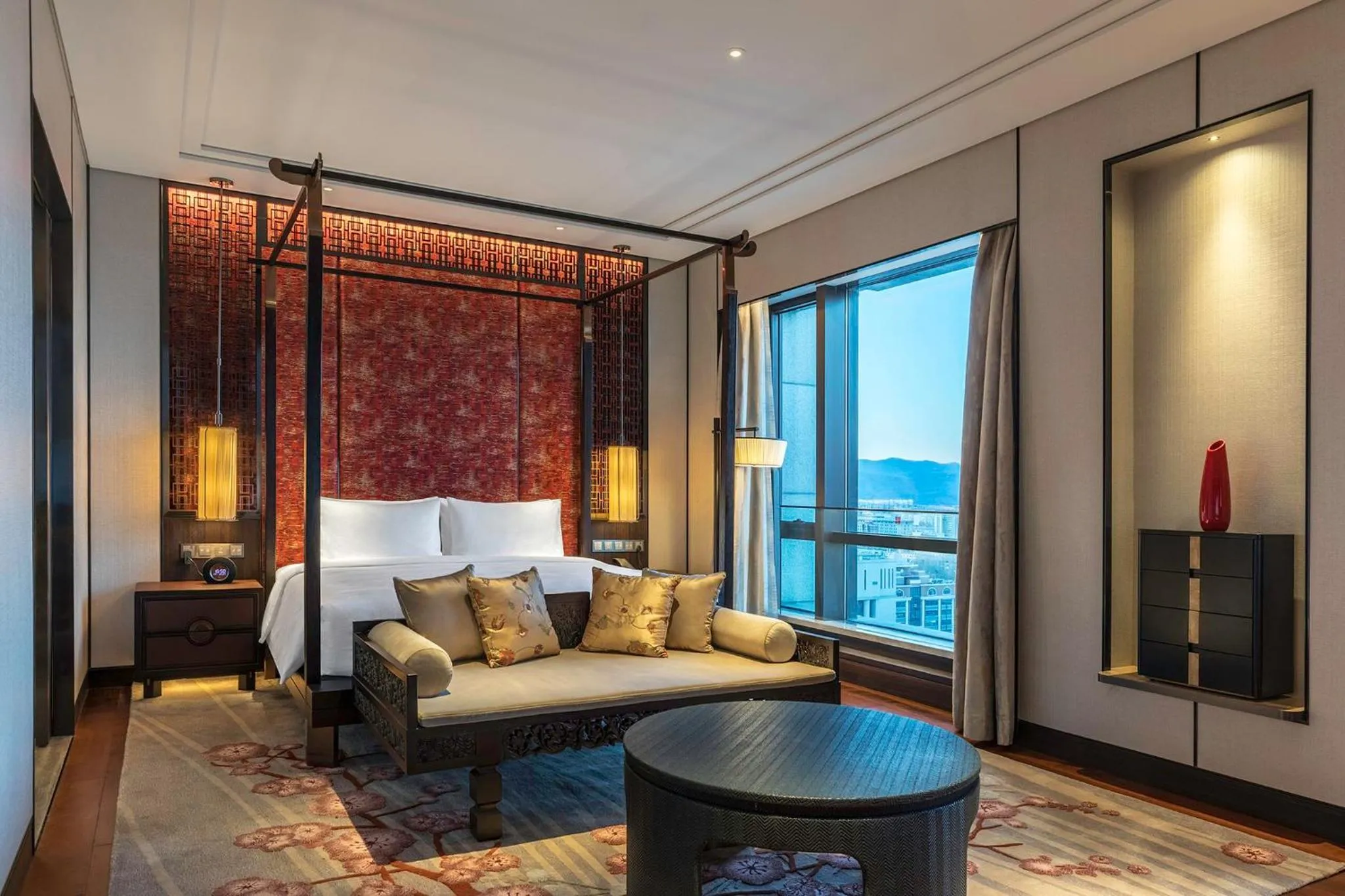 Bedroom, Bed in HUALUXE Beijing Xinan