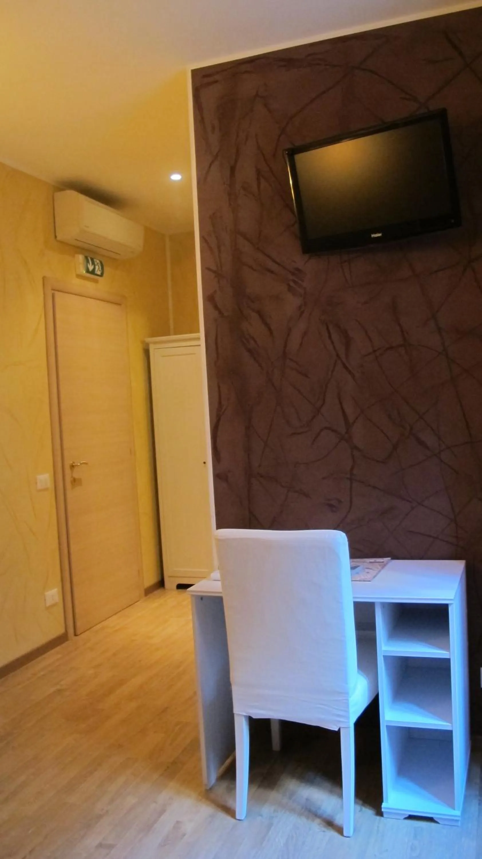 Photo of the whole room in B&B In Piazza