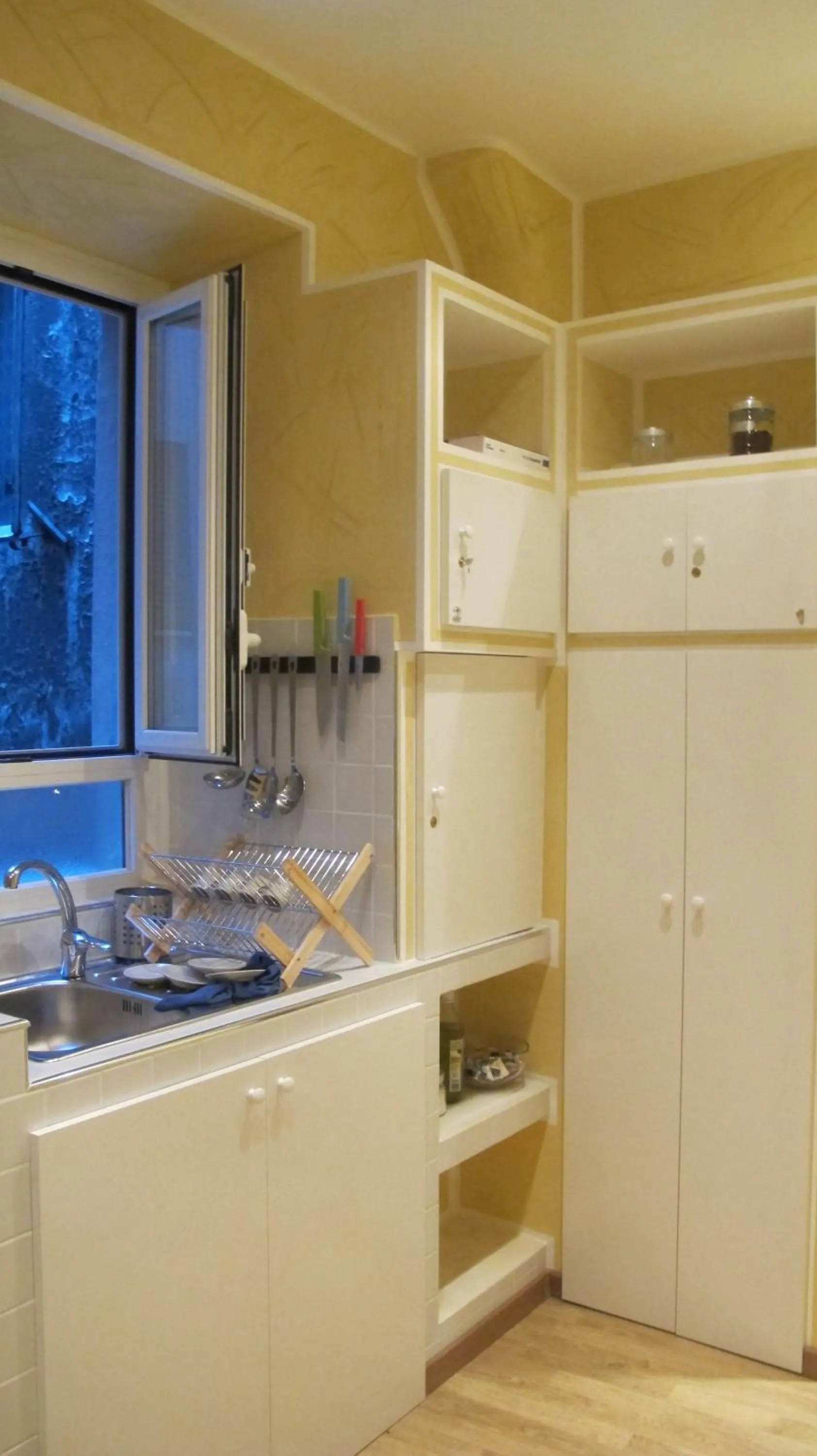 Kitchen or kitchenette in B&B In Piazza