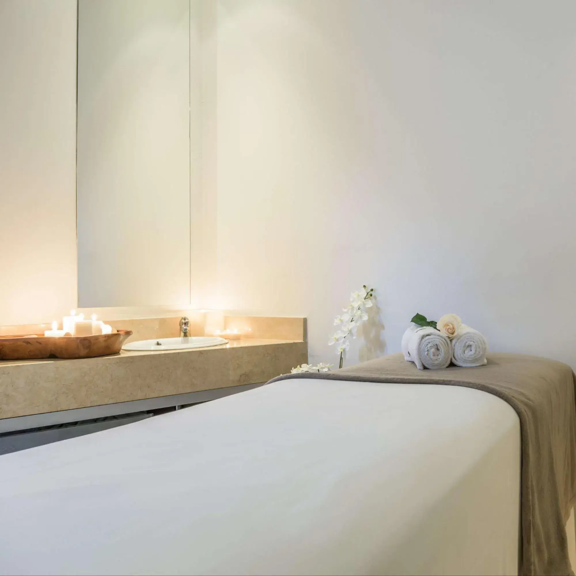 Spa and wellness centre/facilities, Bed in NH Bogota Urban 26 Royal Spa and wellness centre/facilities, Bed in NH Bogota Urban 26 Royal