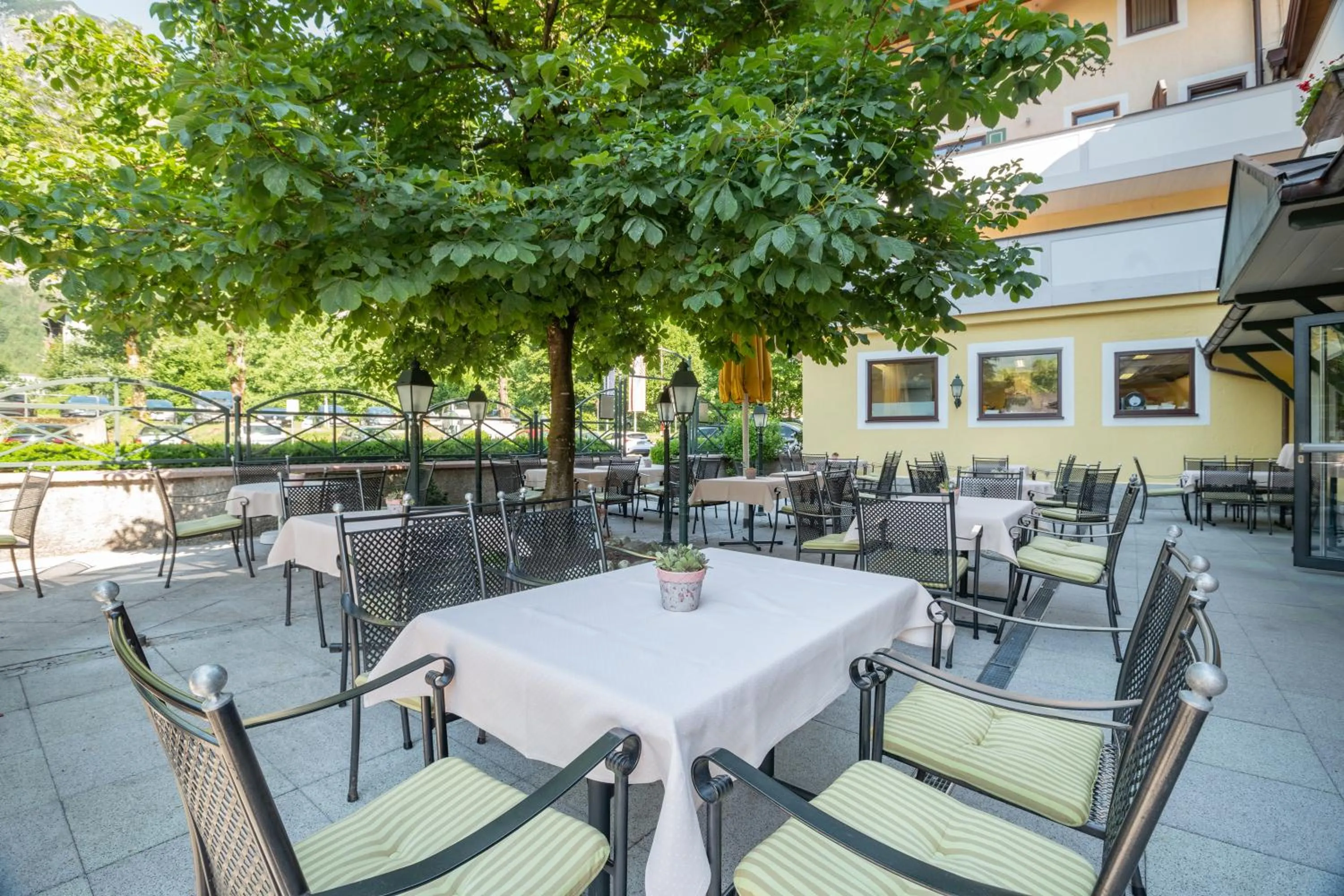 Patio in Hotel Untersberg