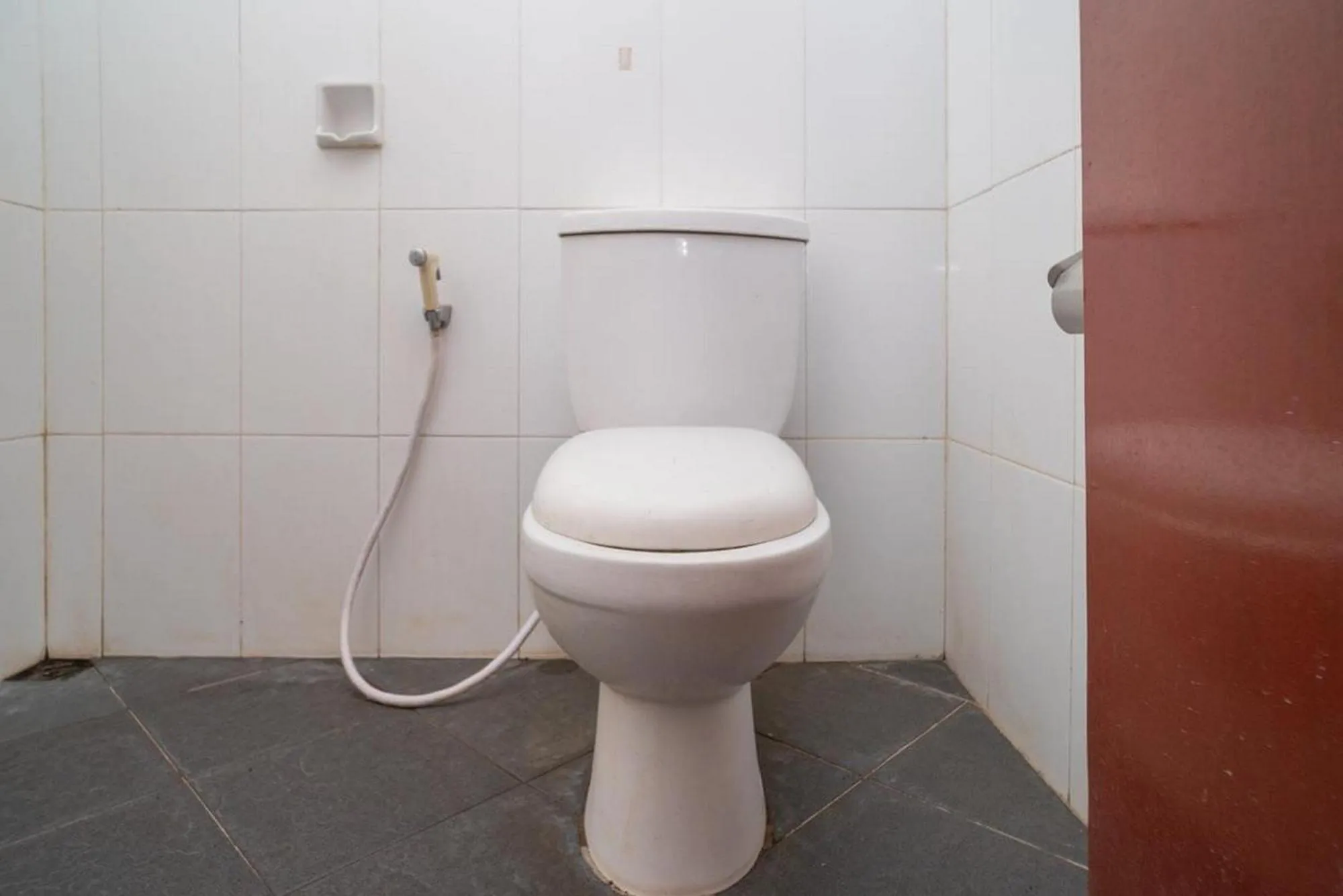 Bathroom in Burangrang Village Mitra RedDoorz