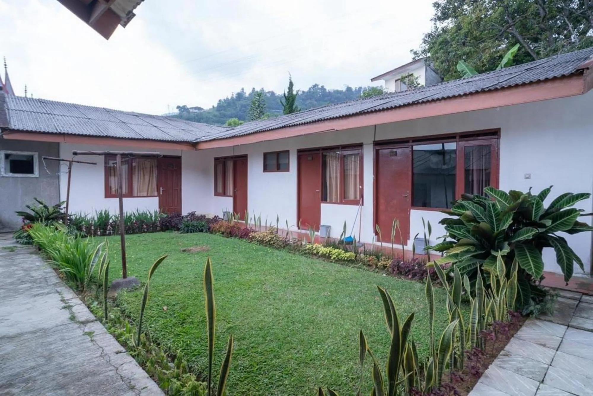 Property building in Burangrang Village Mitra RedDoorz