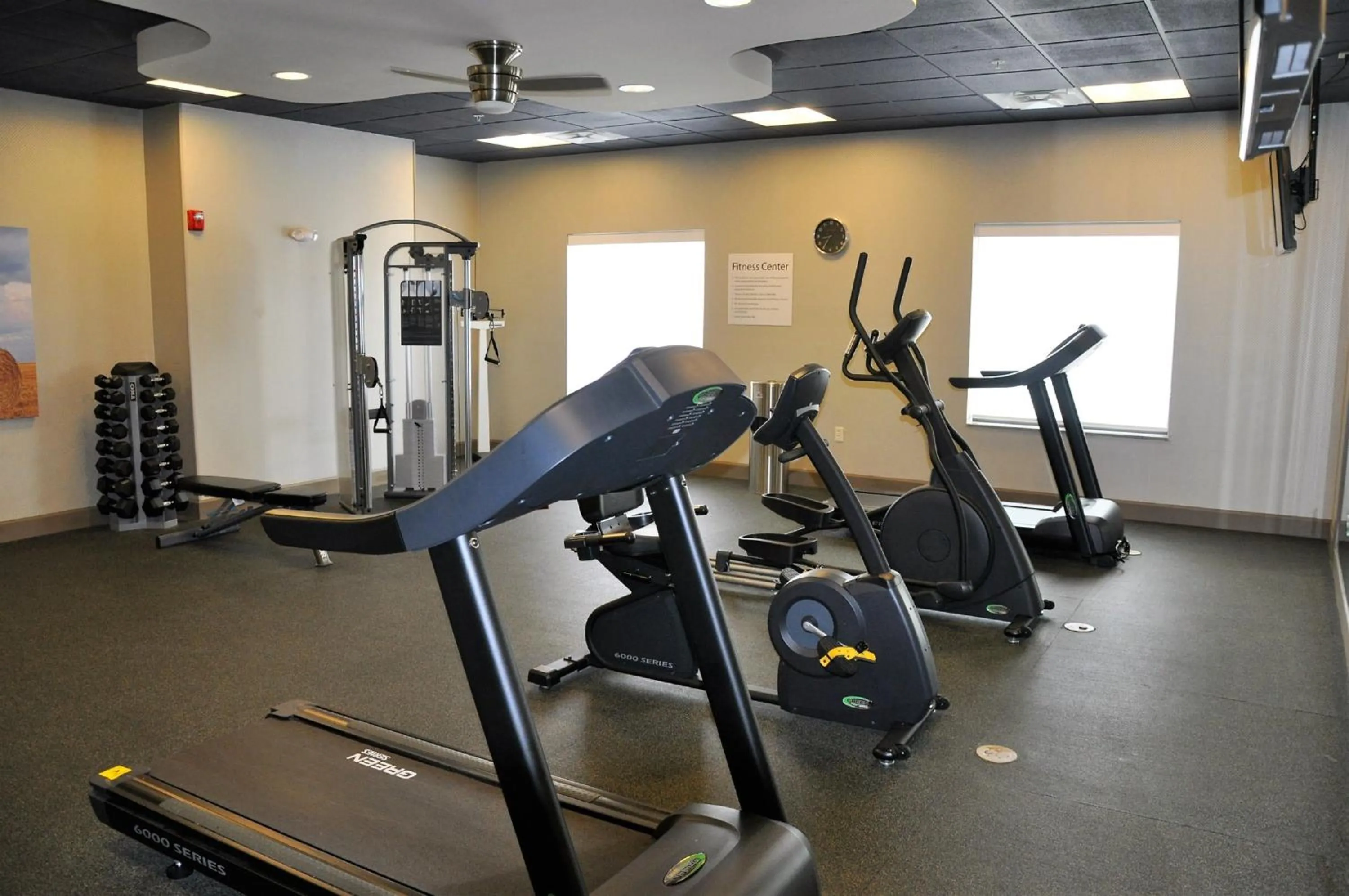 Fitness centre/facilities in Holiday Inn Express & Suites Perry-National Fairground Area by IHG