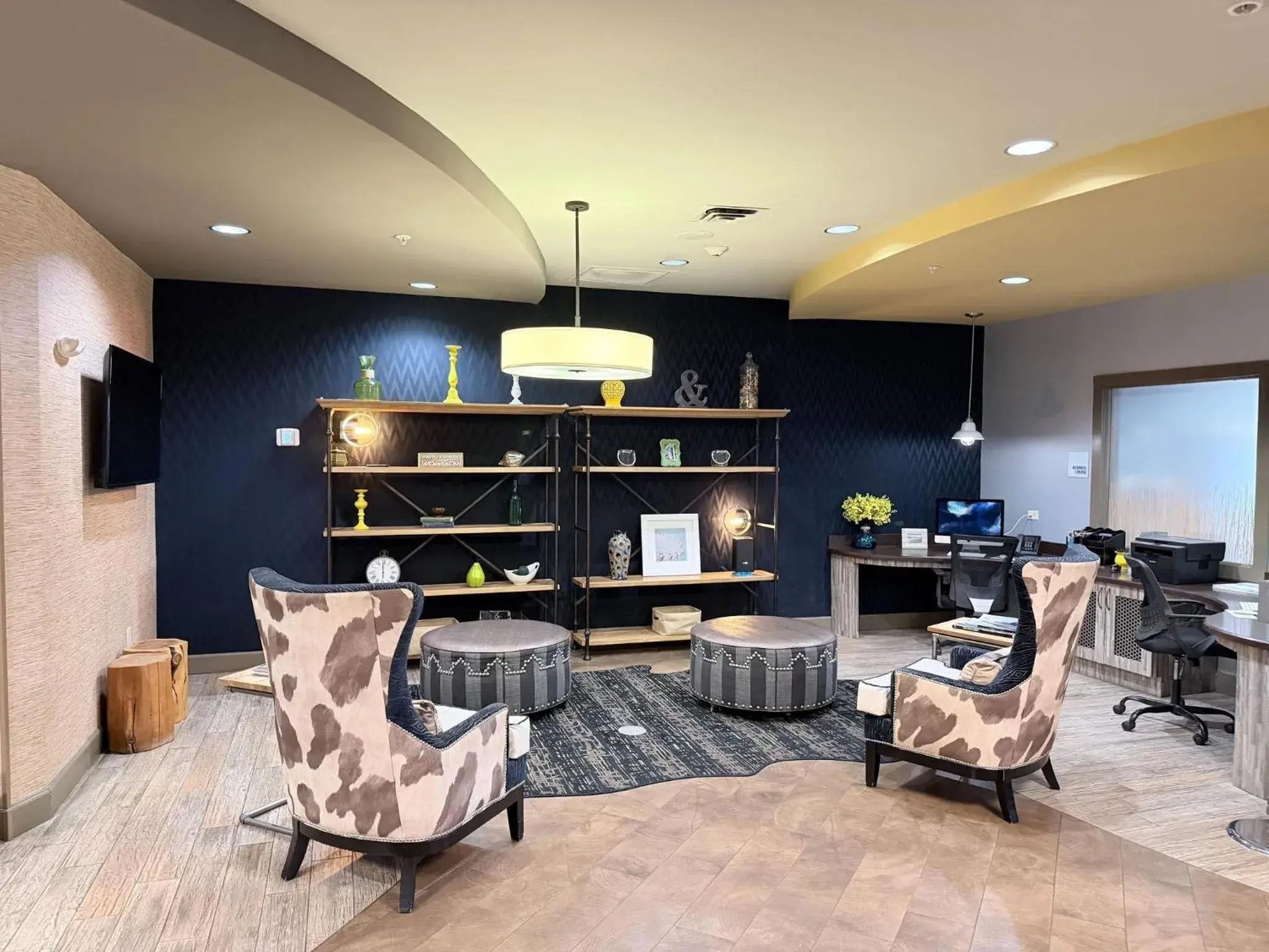 Property building in Holiday Inn Express & Suites Perry-National Fairground Area by IHG Property building in Holiday Inn Express & Suites Perry-National Fairground Area by IHG