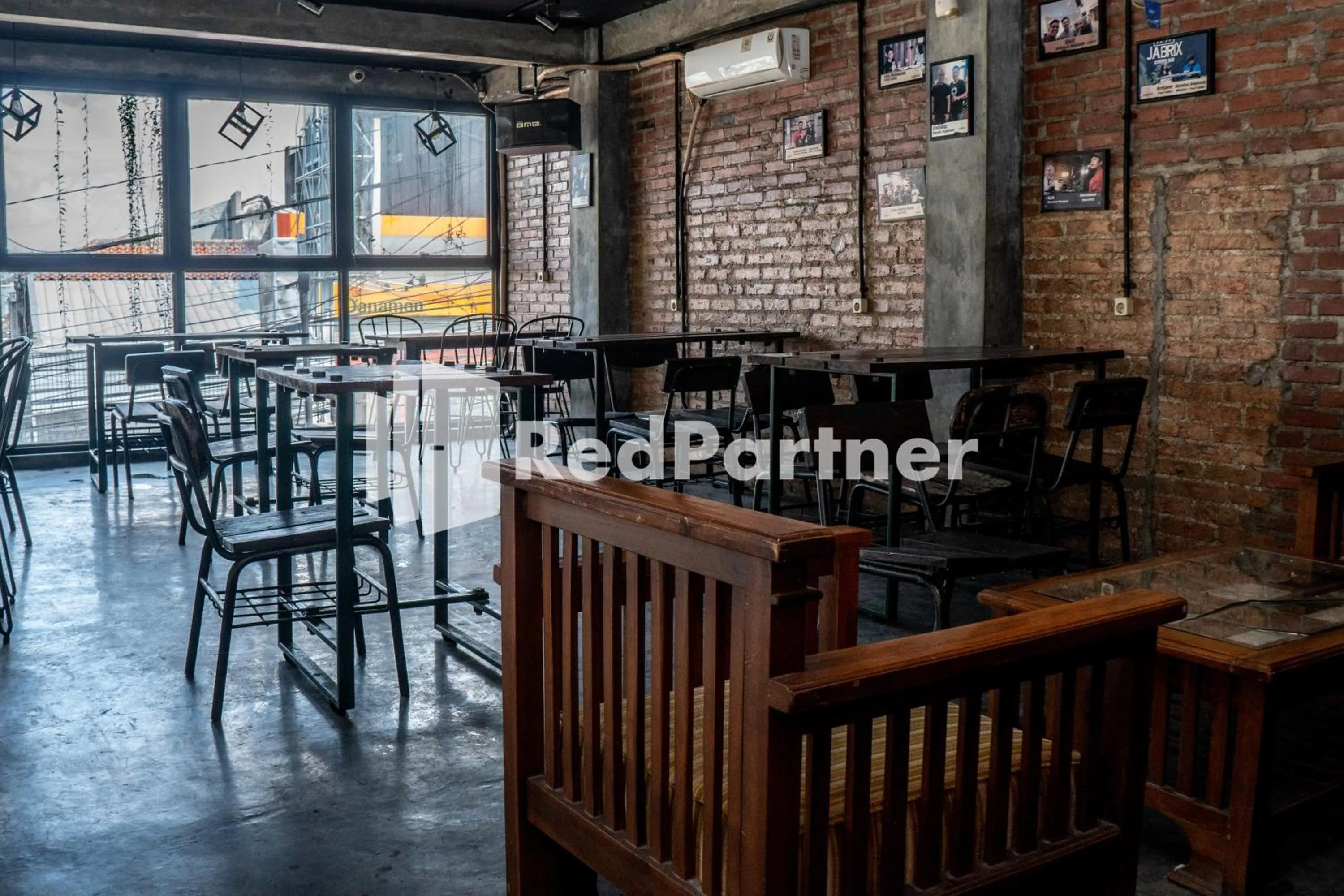 Jabrix Hotel Mitra RedDoorz