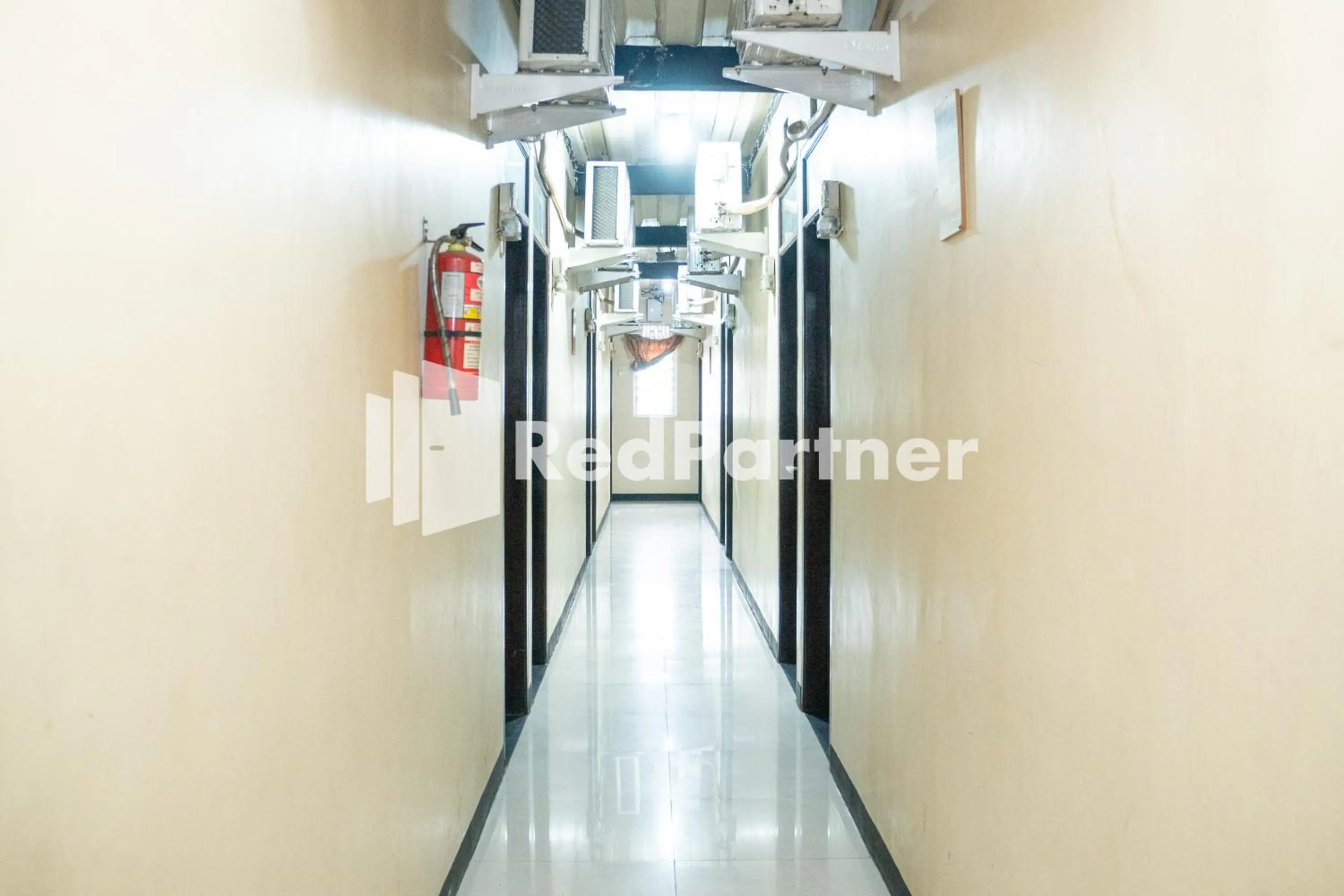 Jabrix Hotel Mitra RedDoorz