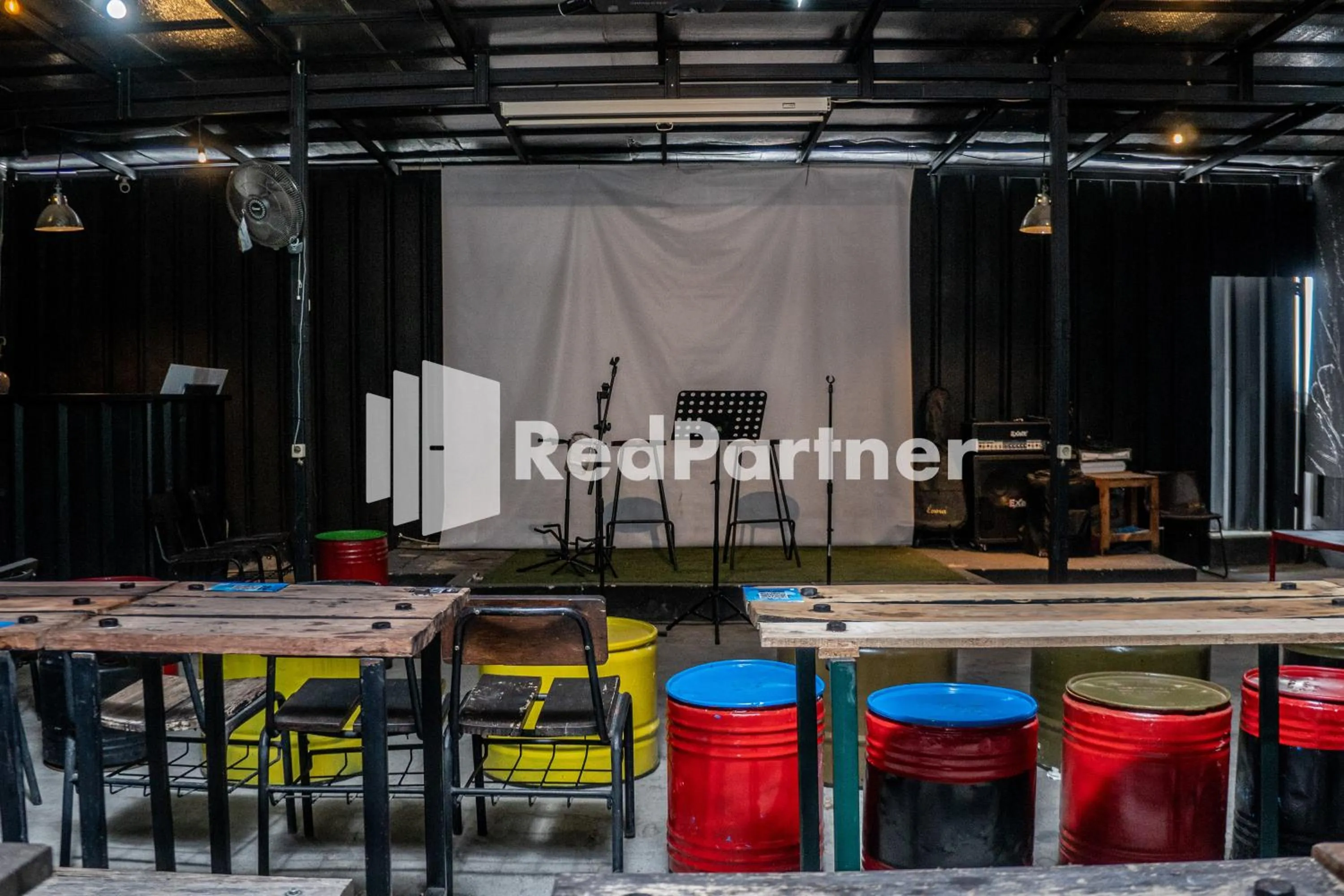 Jabrix Hotel Mitra RedDoorz