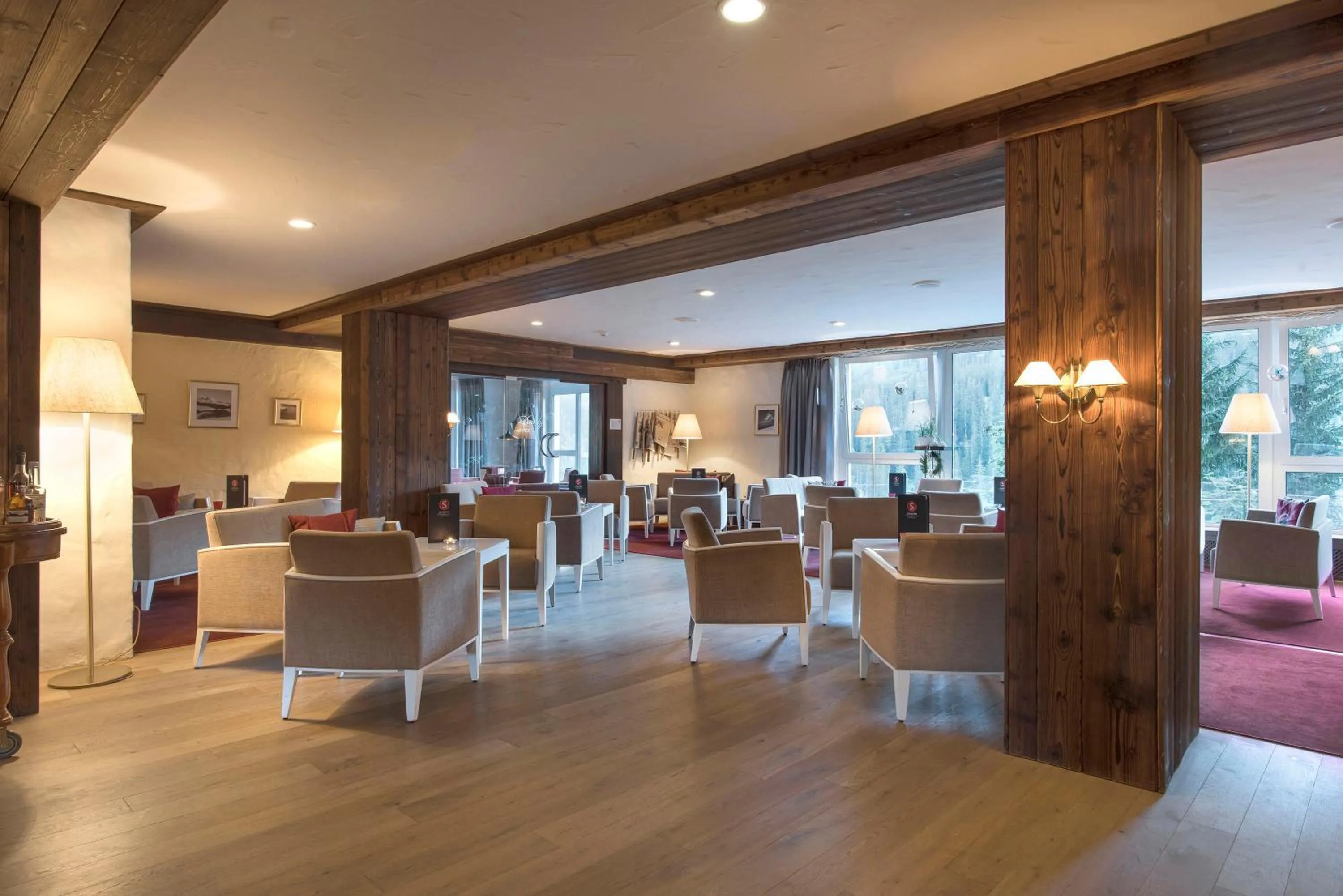 Lounge or bar in Sunstar Hotel Arosa