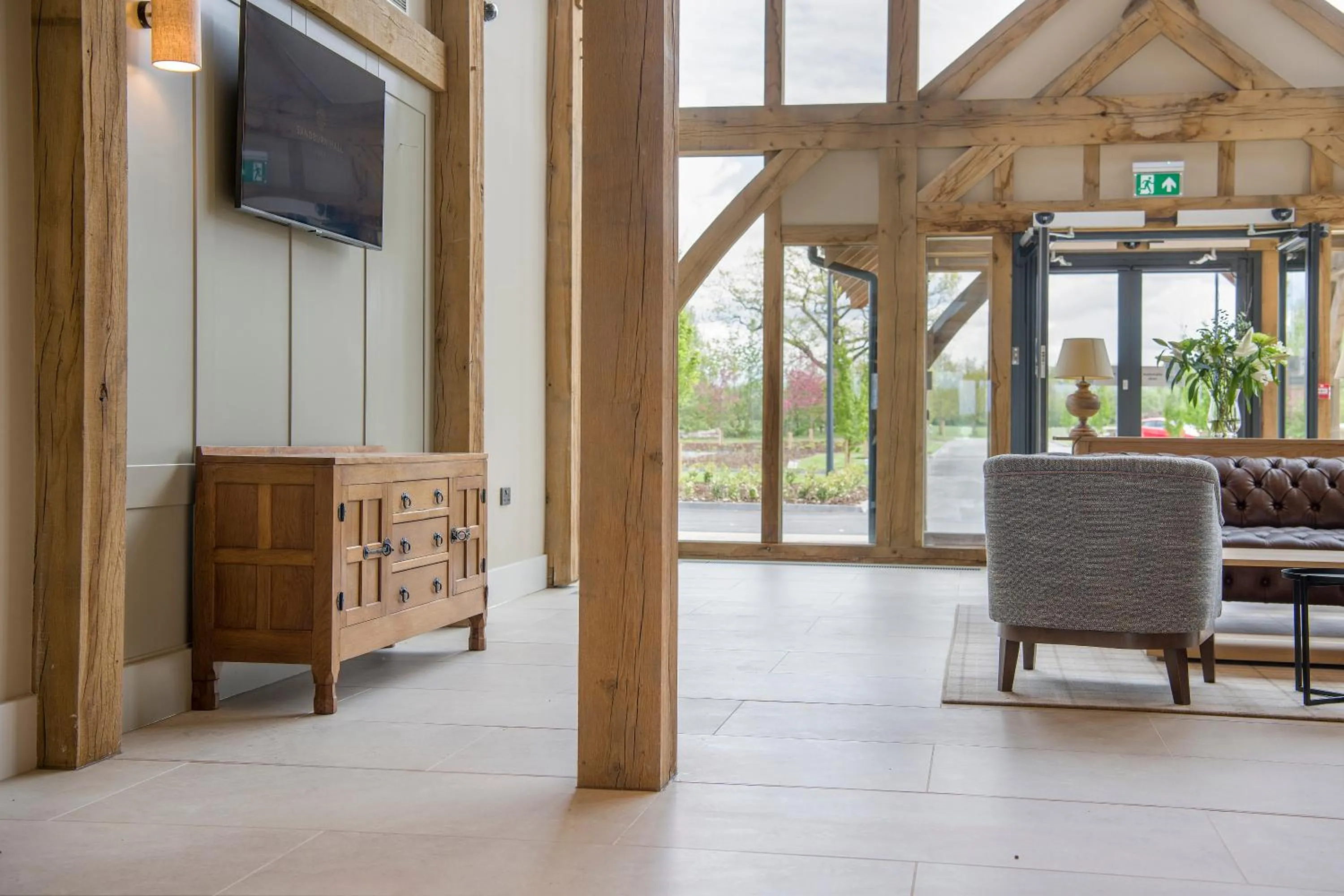 Lounge or bar in Sandburn Hall