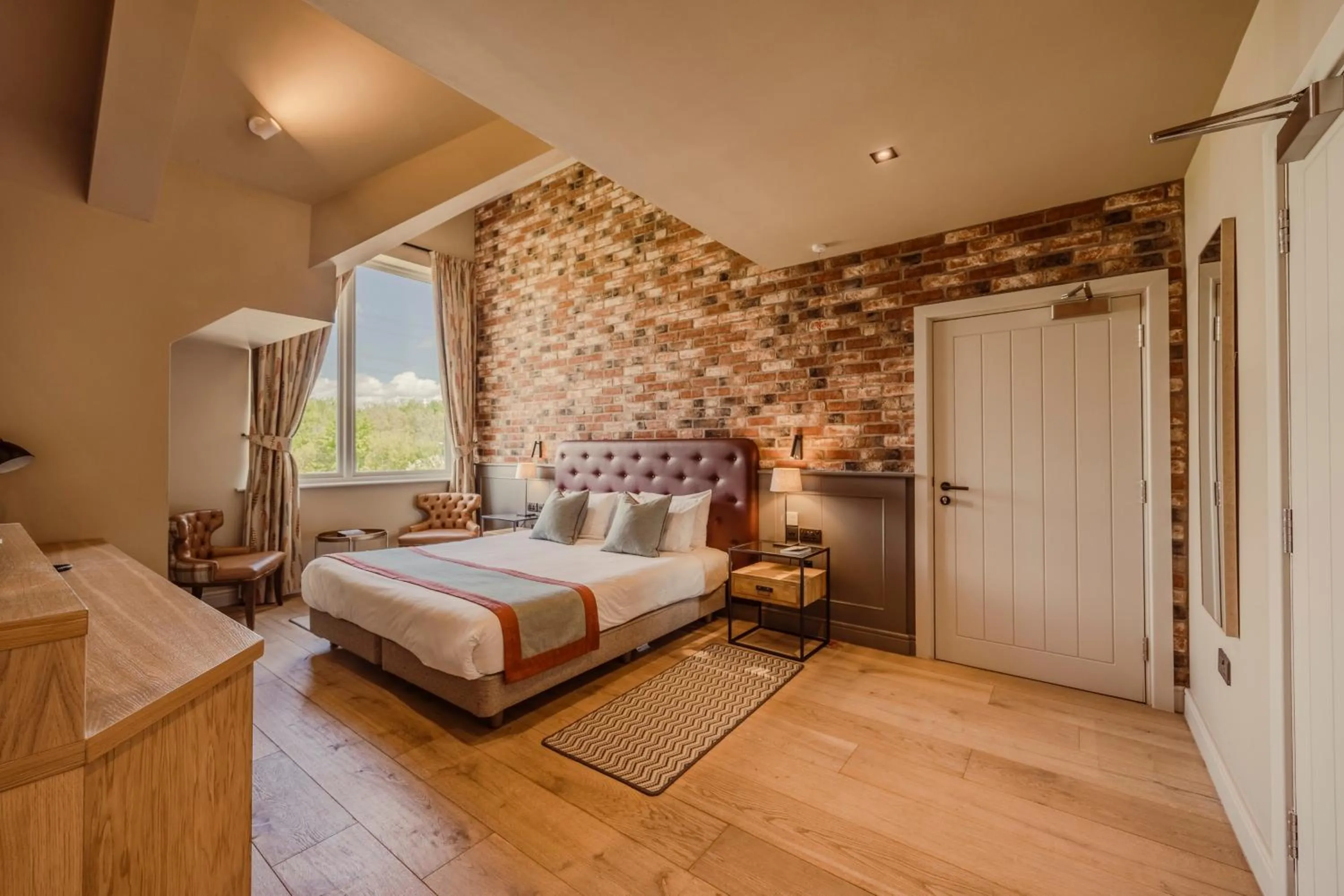 Bedroom, Bed in Sandburn Hall