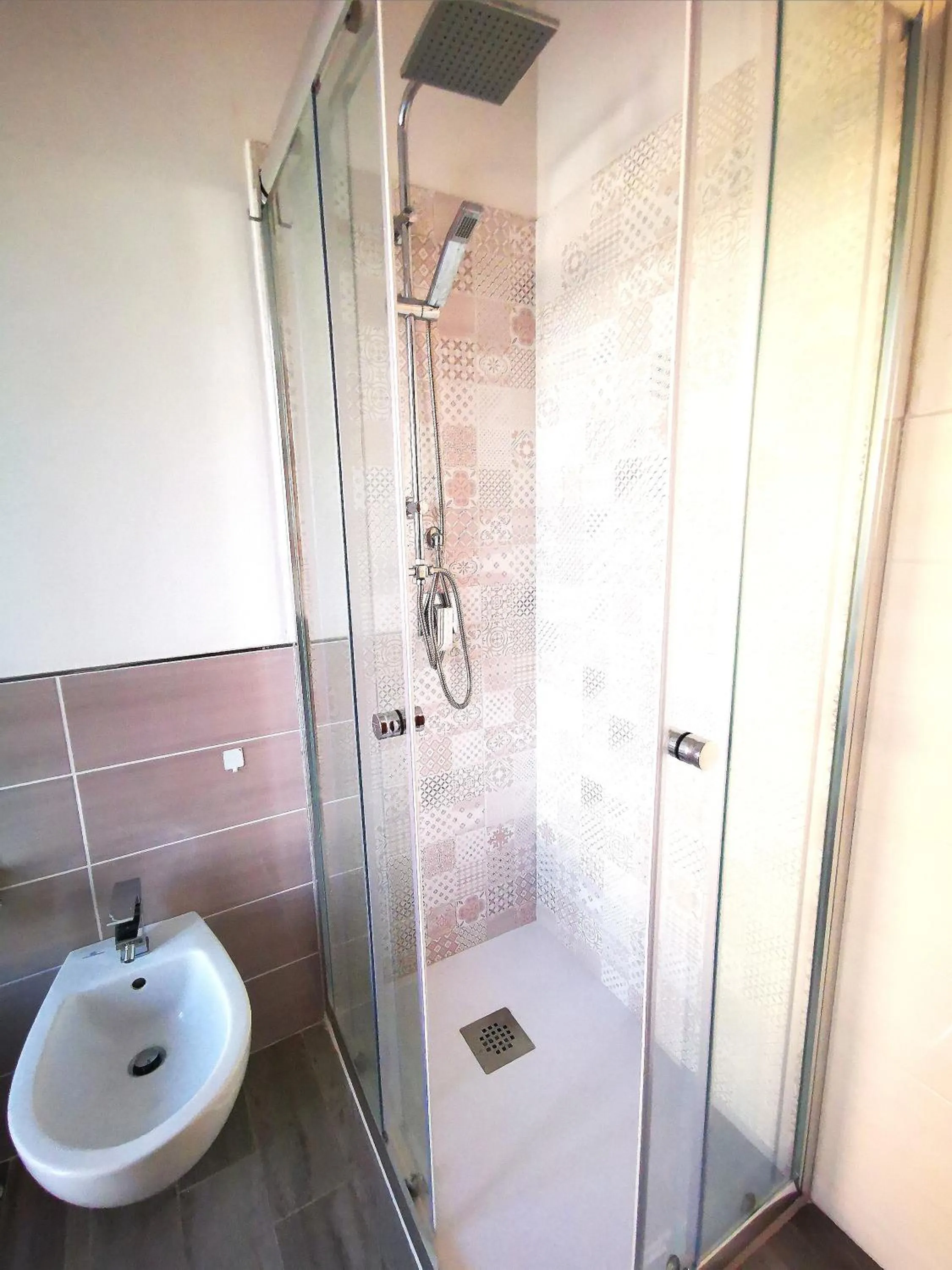 Shower in La Dolce Dimora