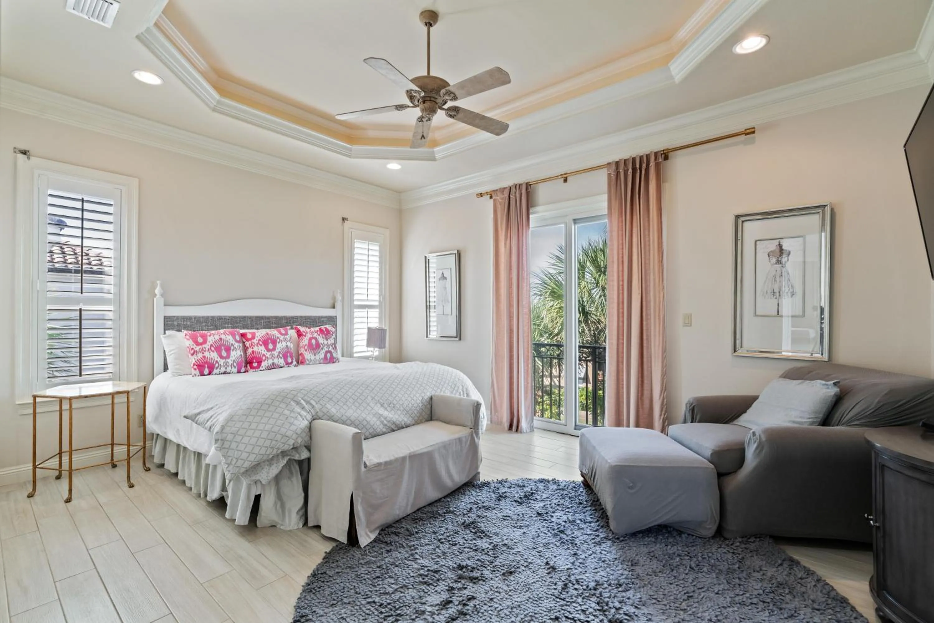 Bed in Destiny by the Sea