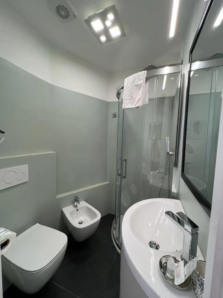 Shower in Affittacamere Sull'Arco