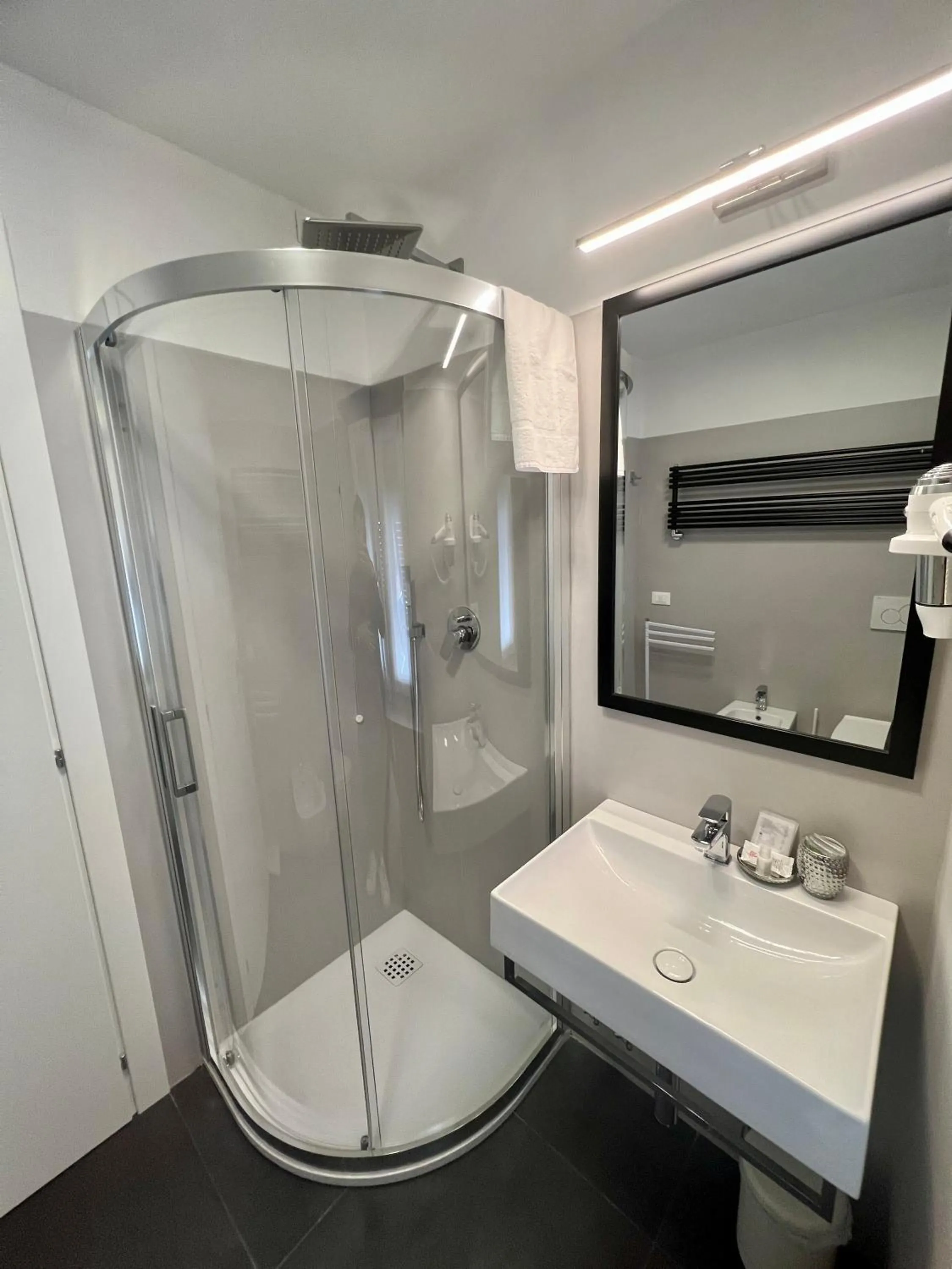 Shower in Affittacamere Sull'Arco