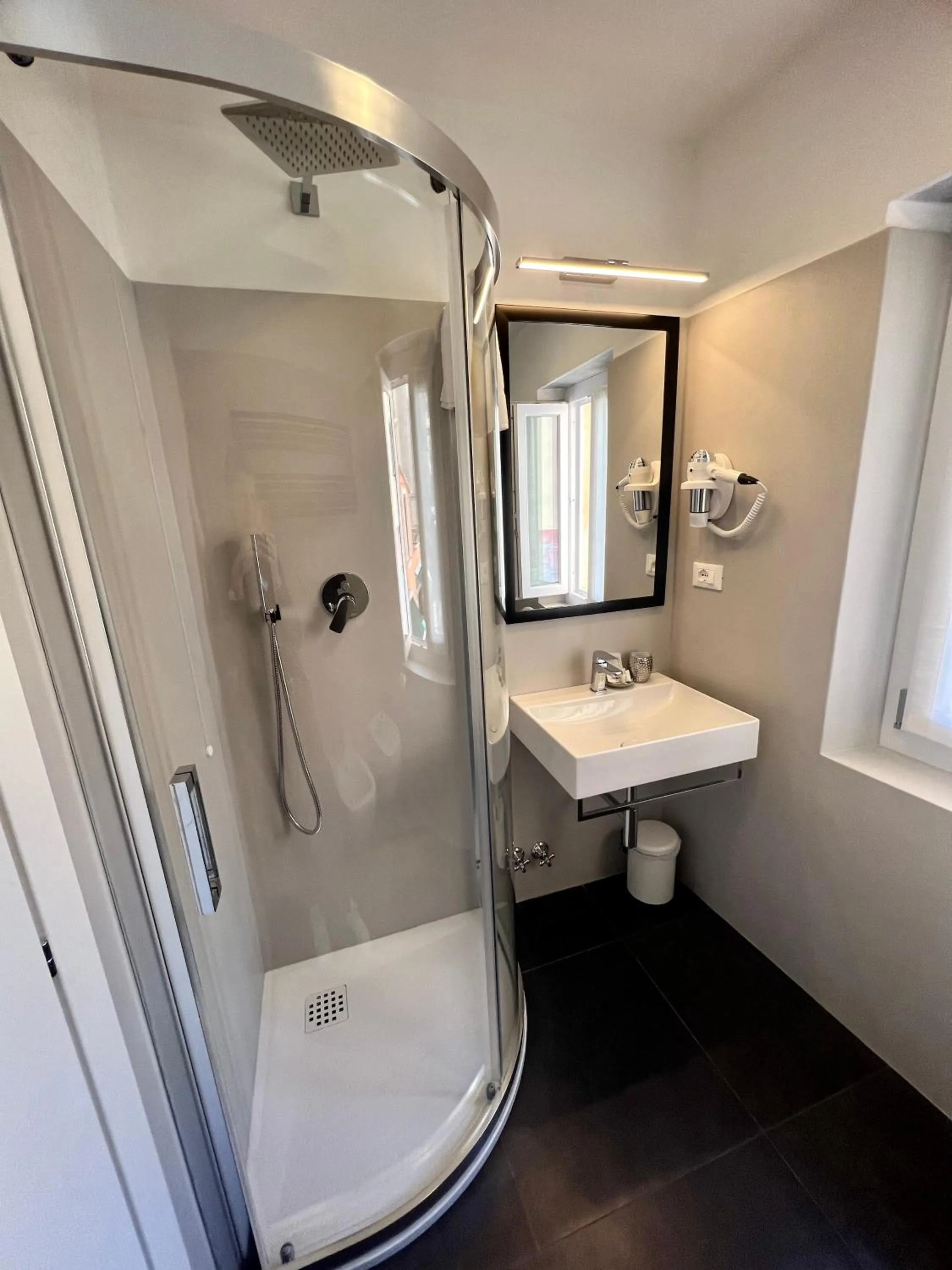 Shower in Affittacamere Sull'Arco