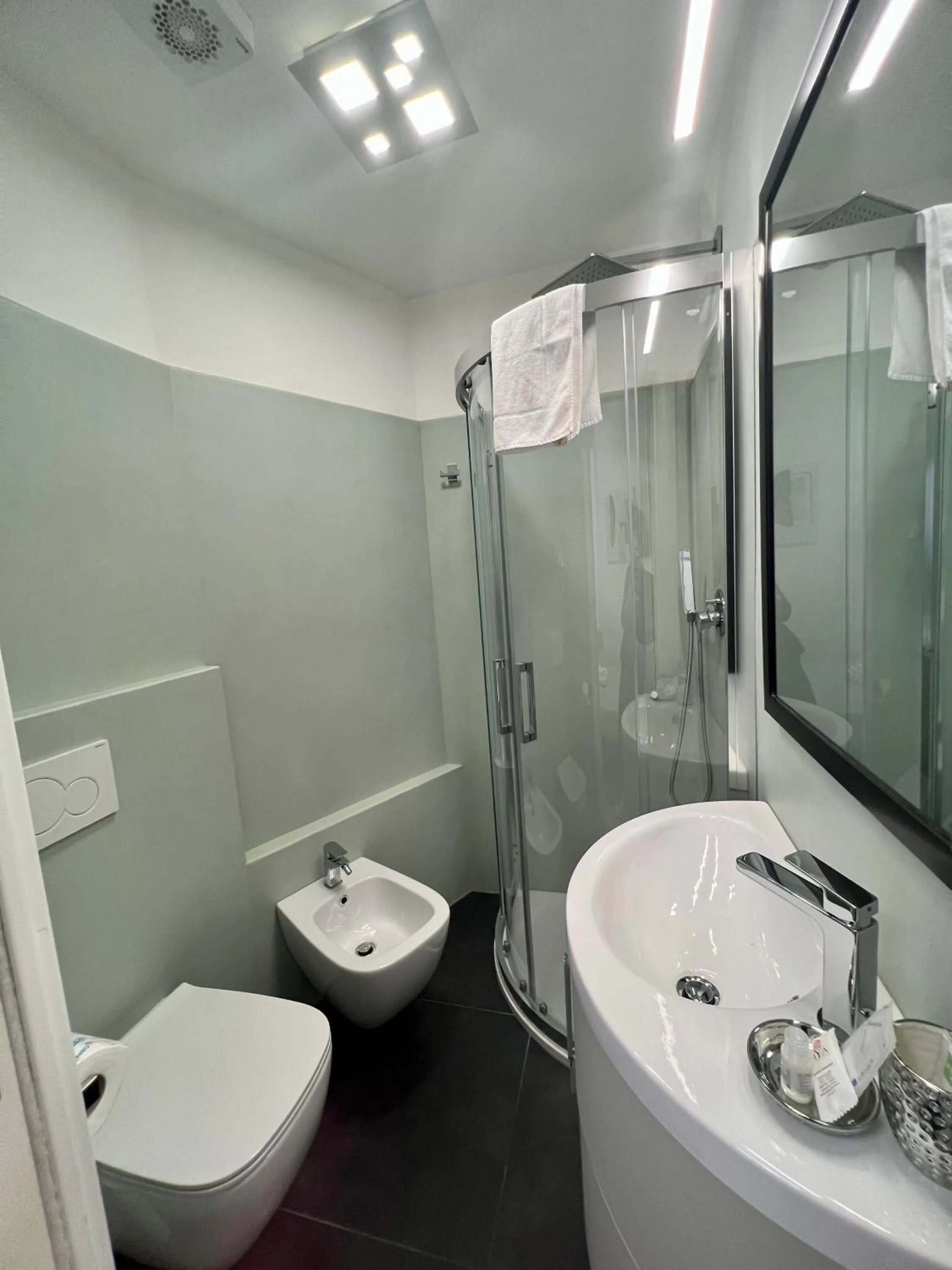 Shower in Affittacamere Sull'Arco
