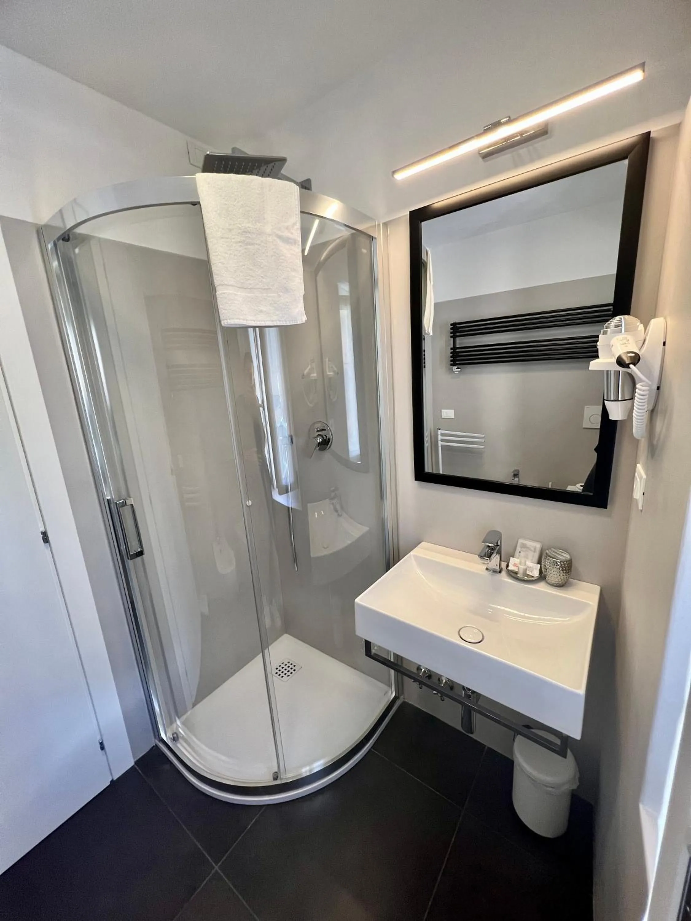 Shower in Affittacamere Sull'Arco