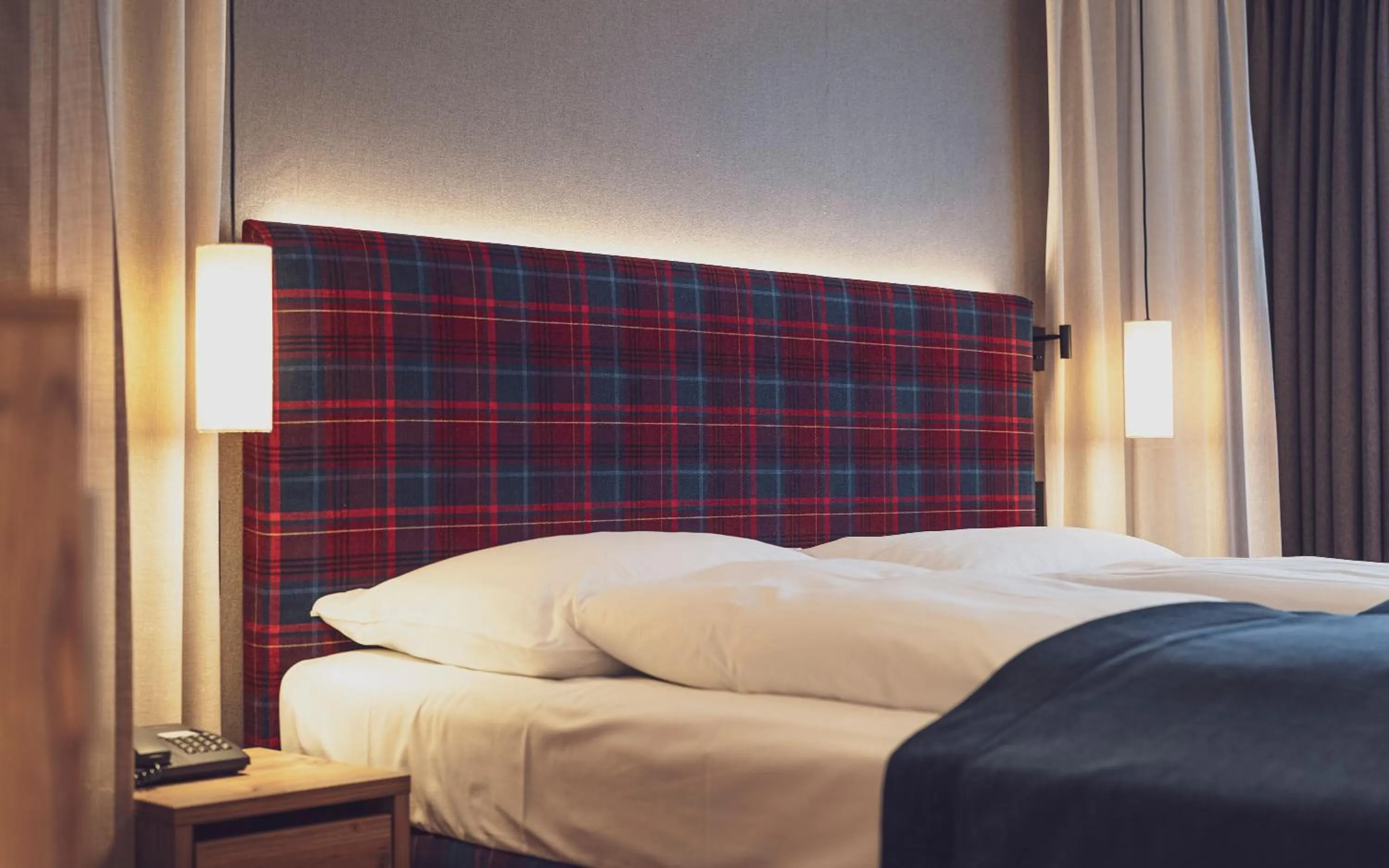 Bed in Mountain Plaza Hotel