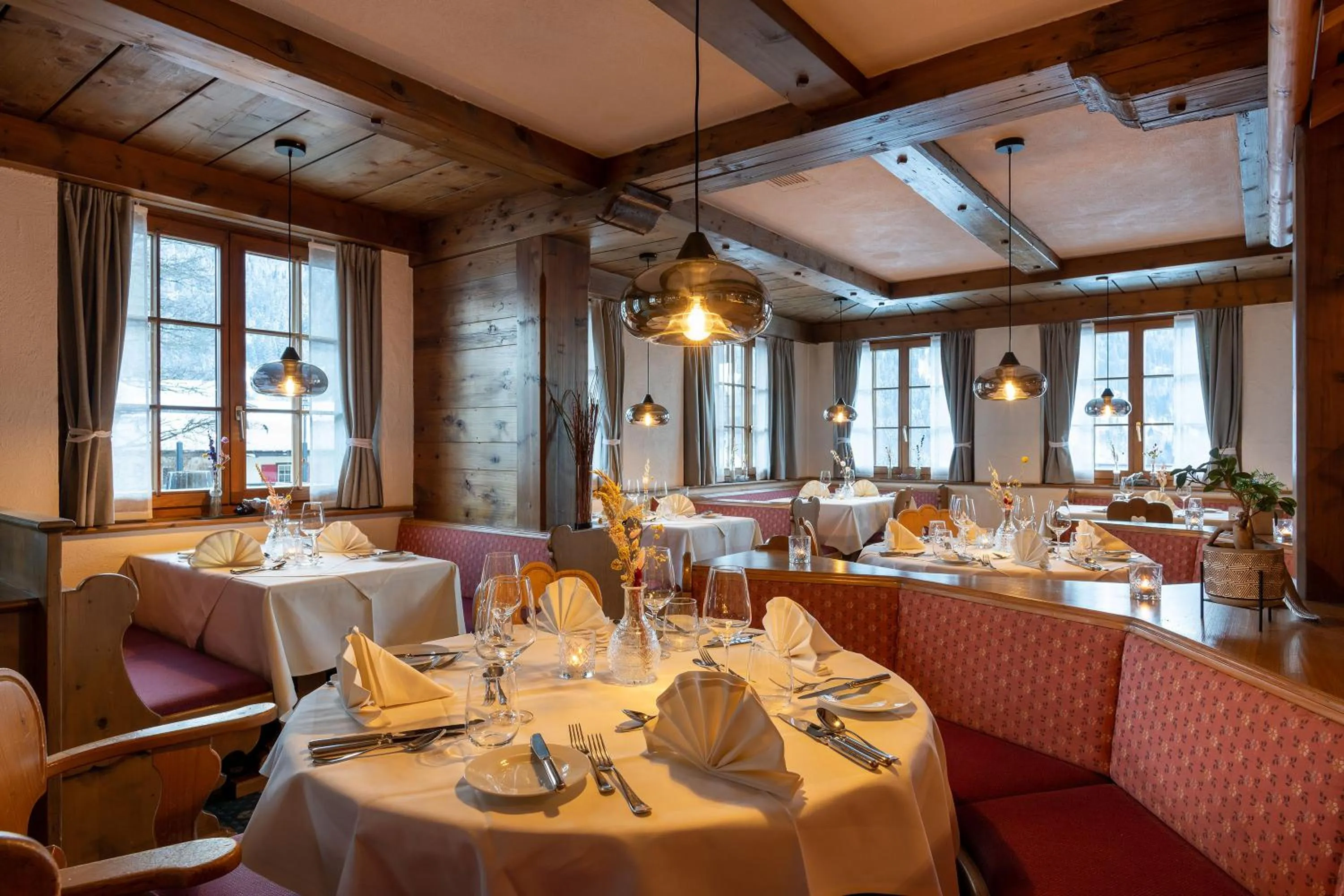 Restaurant/places to eat in Sunstar Hotel Klosters