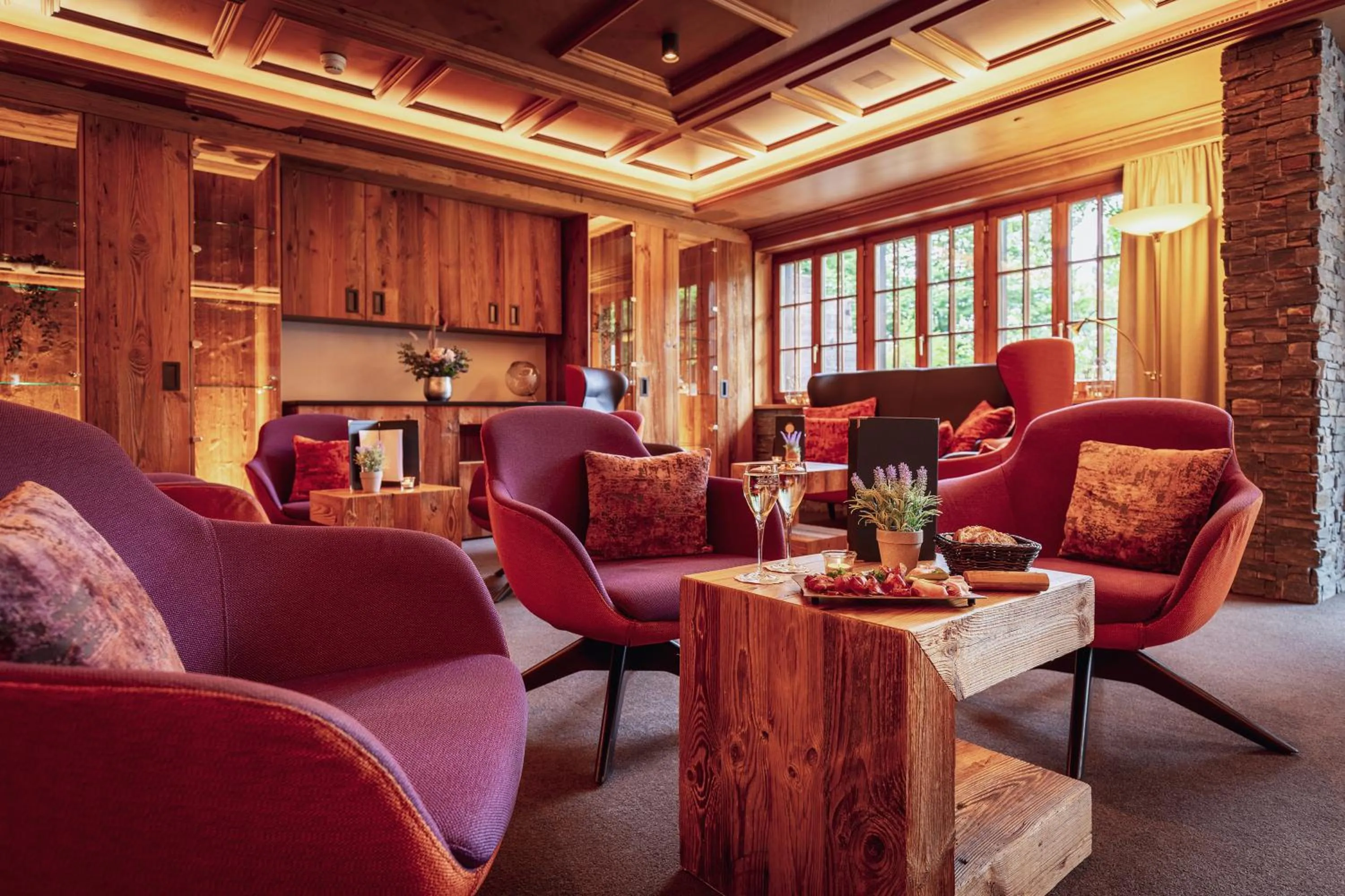 Lobby or reception in Sunstar Hotel Klosters