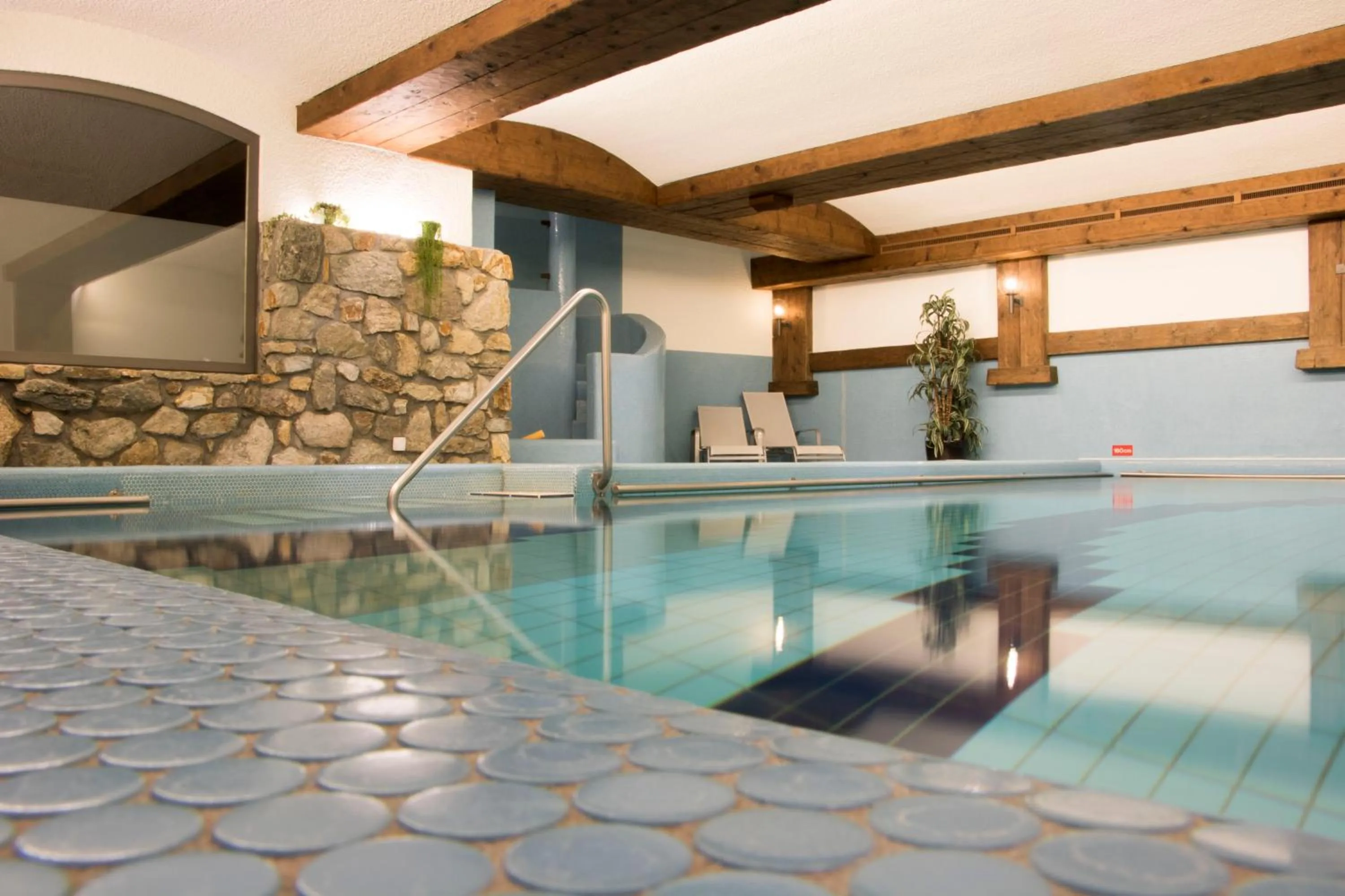 Swimming pool in Sunstar Hotel Klosters