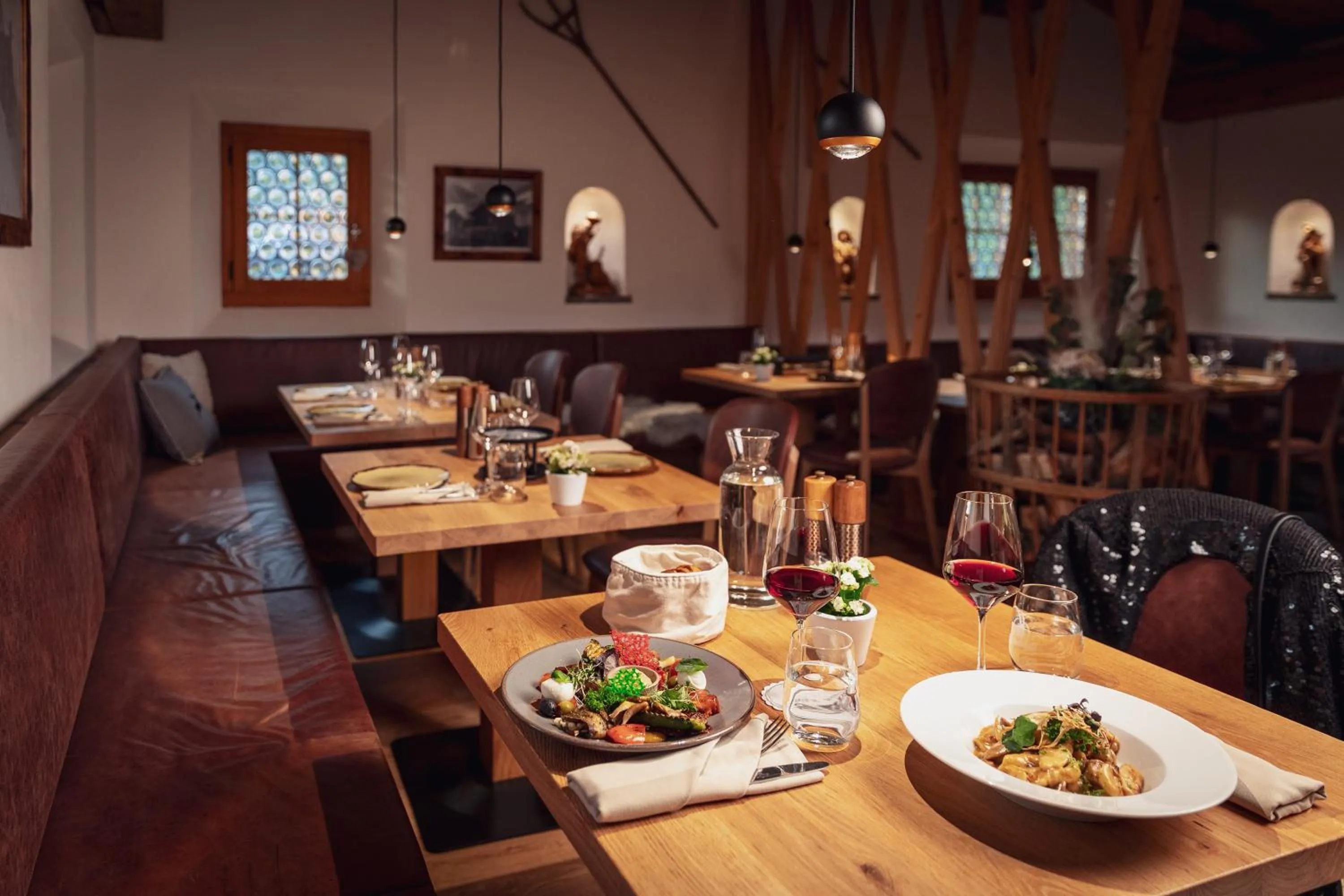 Restaurant/places to eat in Sunstar Hotel Klosters