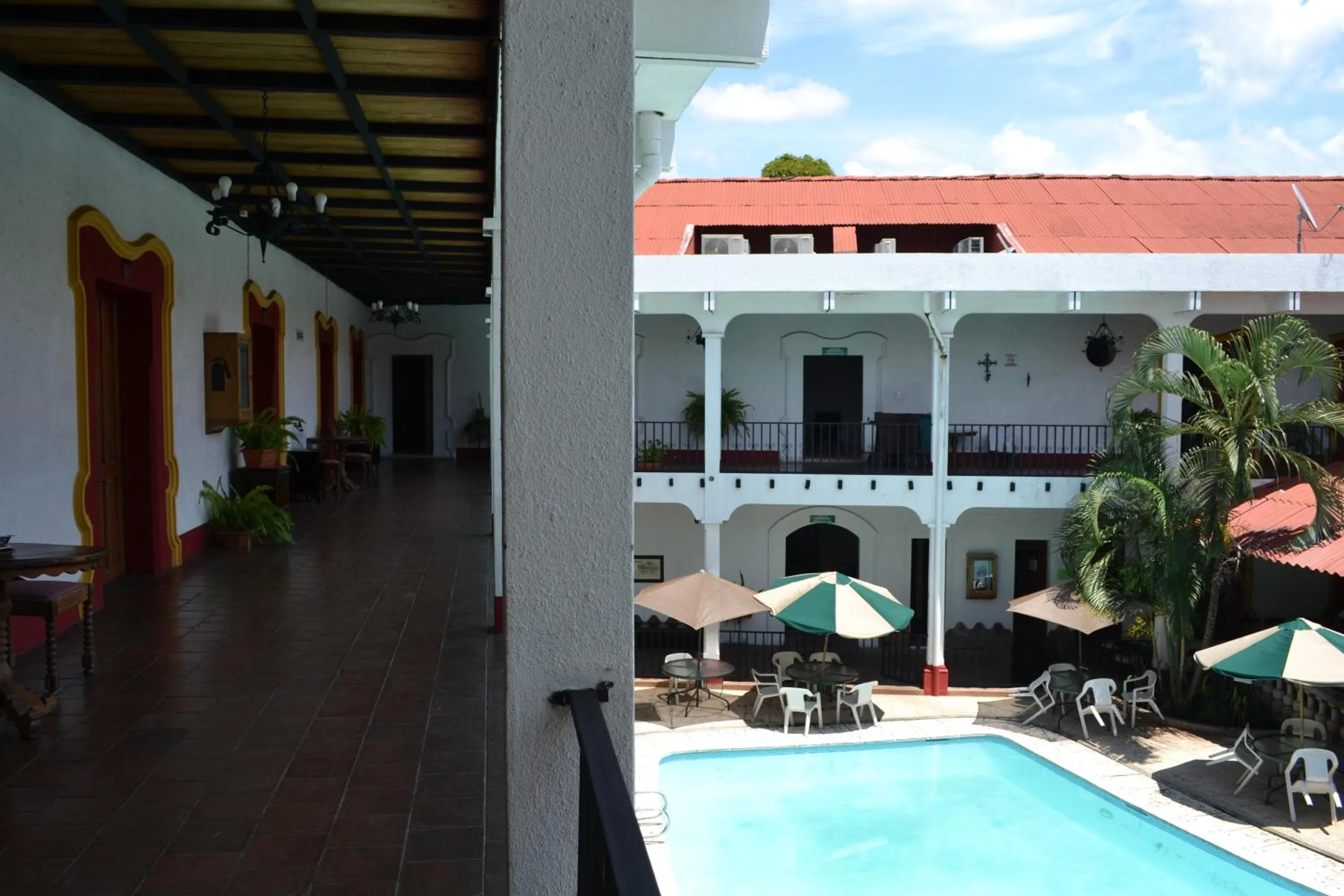 Swimming pool in Hotel Posada de Don José