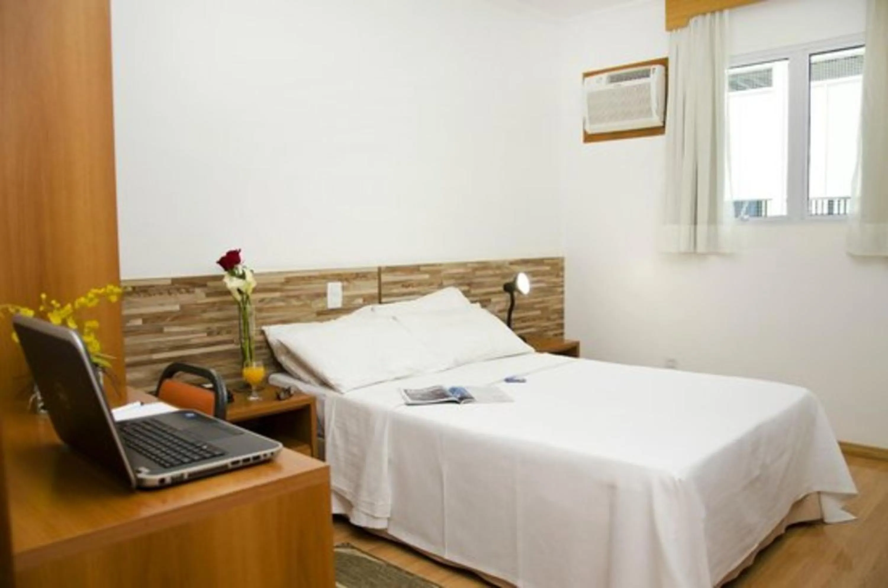 Photo of the whole room, Bed in Millian Hotel