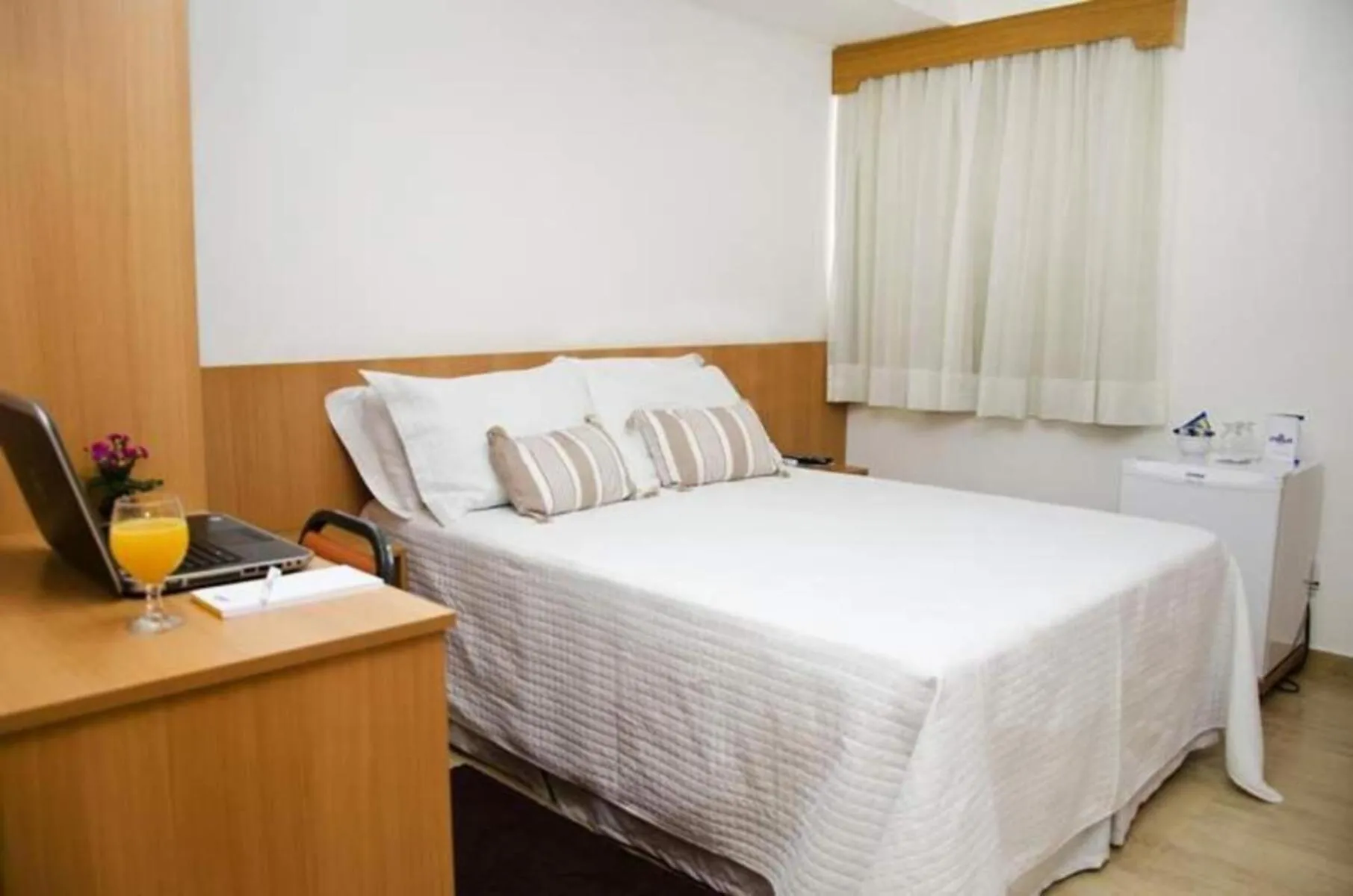 Bedroom, Bed in Millian Hotel