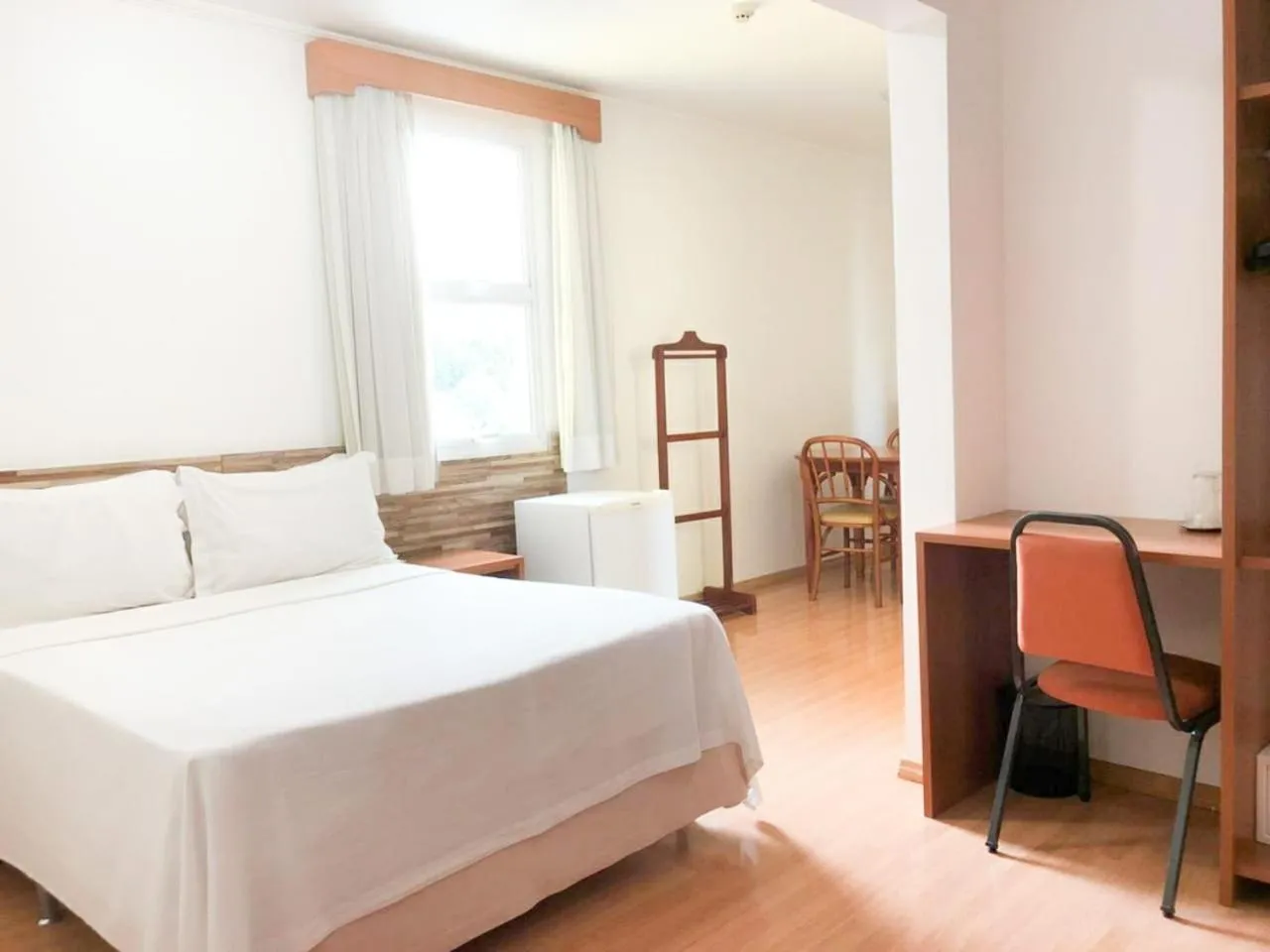 Photo of the whole room, Bed in Millian Hotel