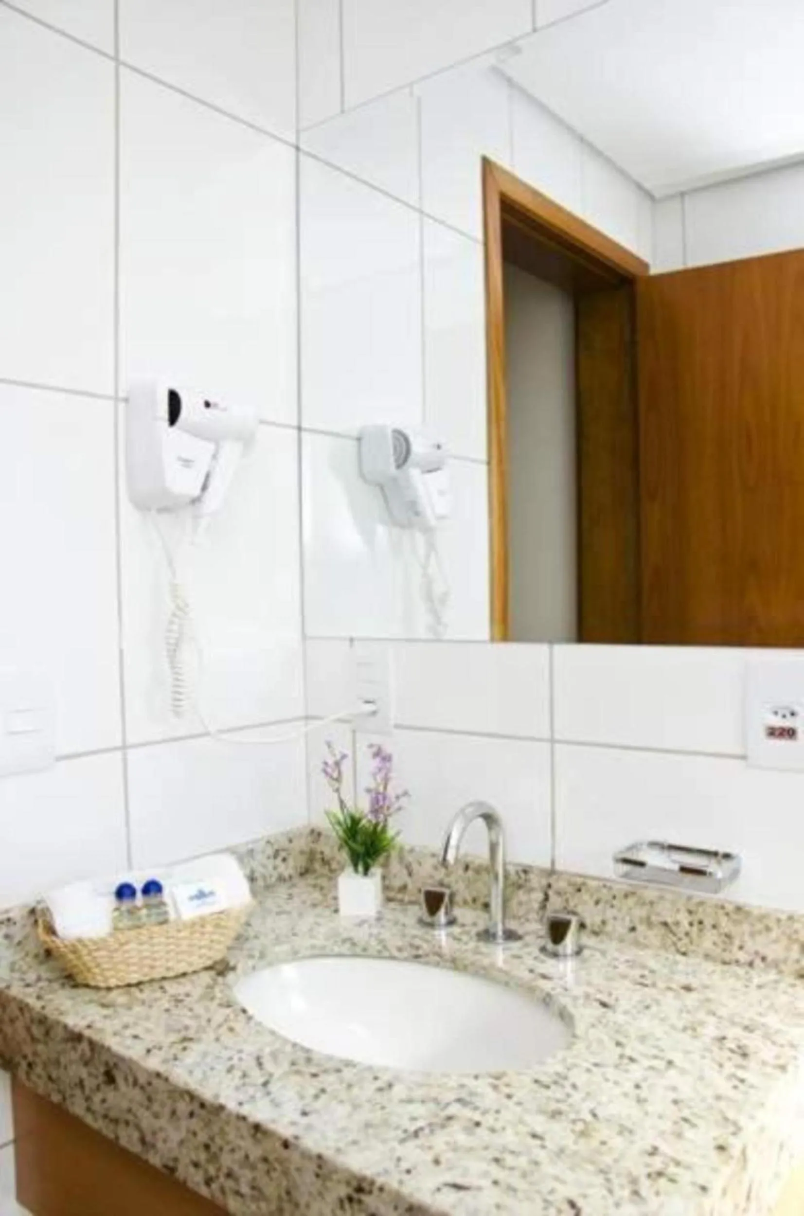 Bathroom in Millian Hotel