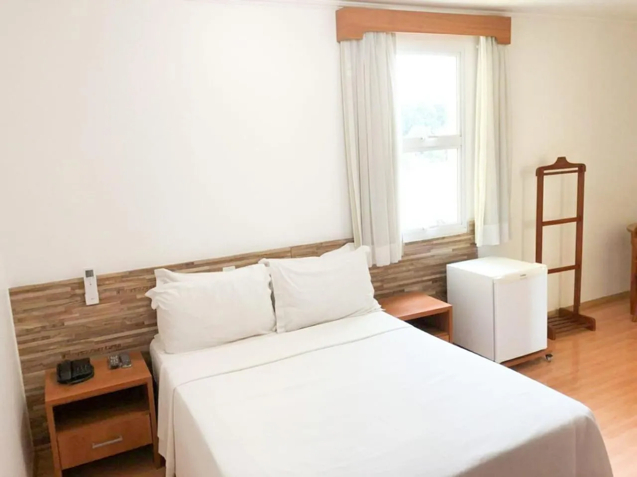 Photo of the whole room, Bed in Millian Hotel