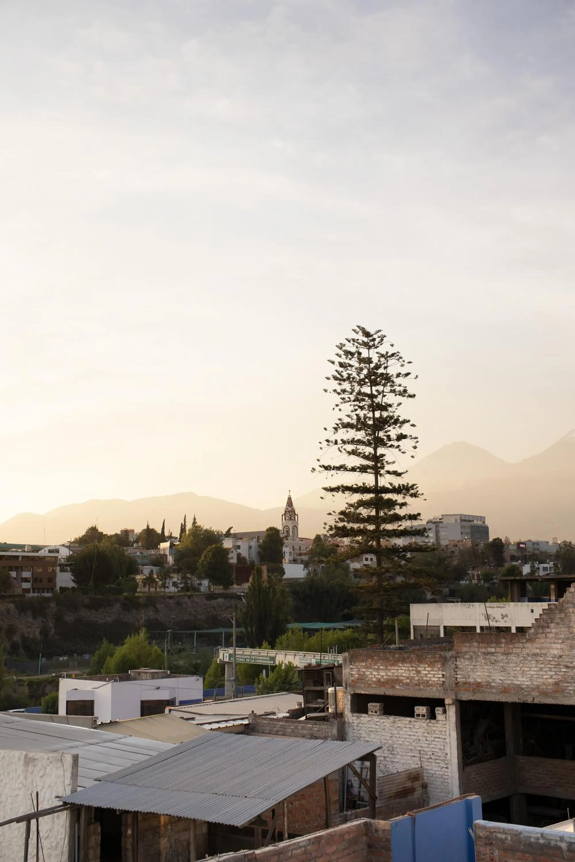 Day in Tambo del Solar