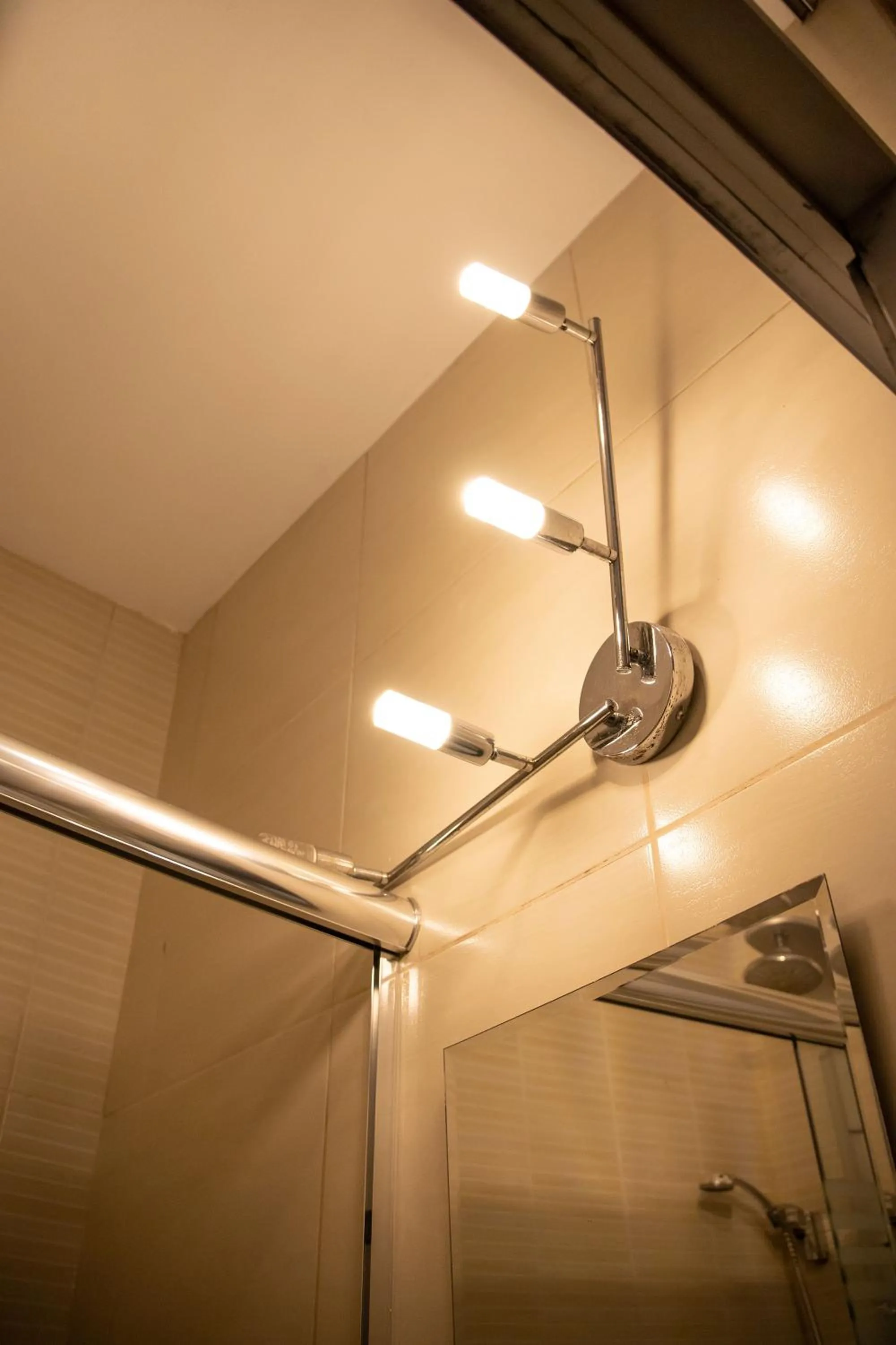 Shower in Tambo del Solar