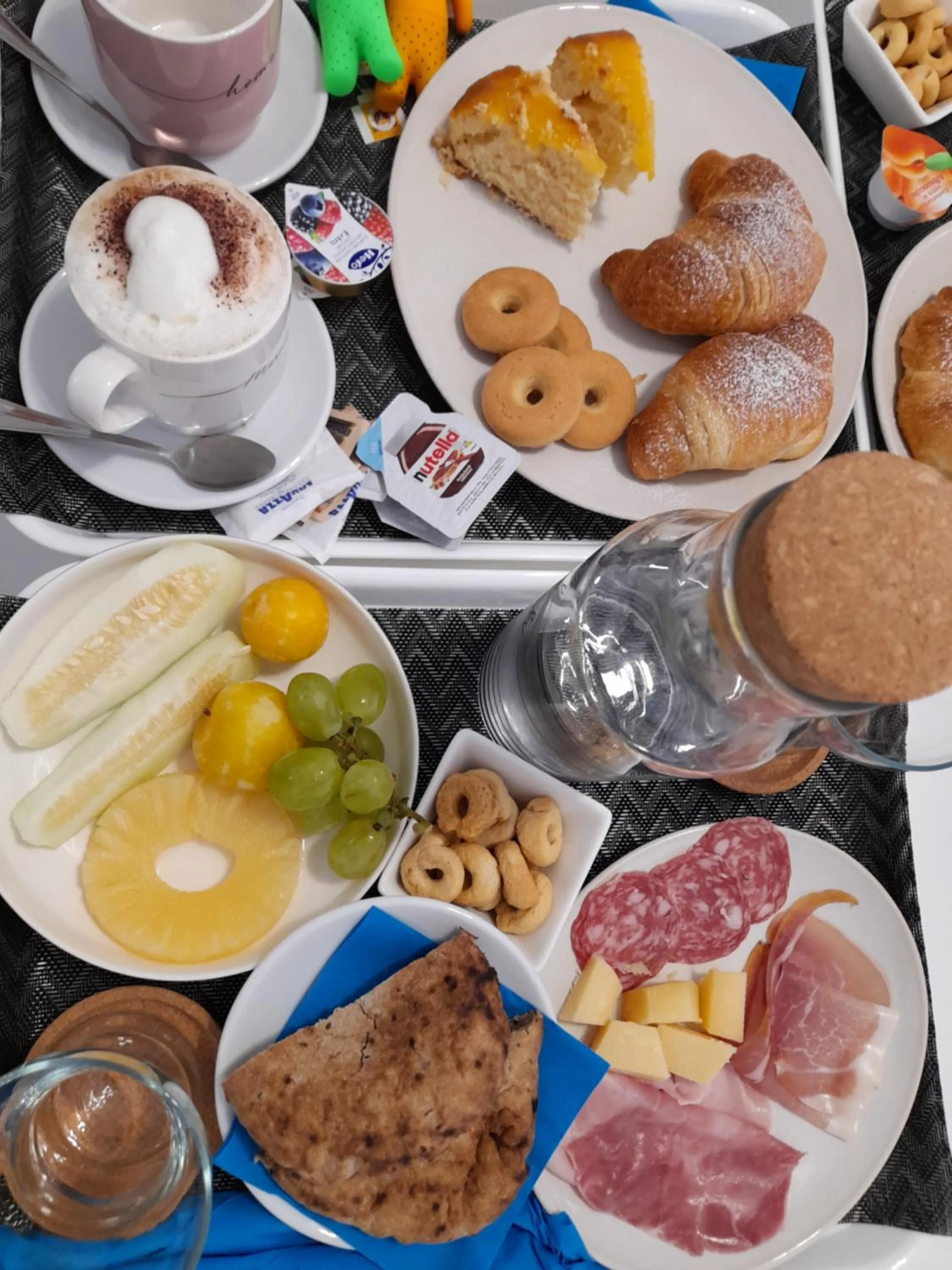 Breakfast in B&B Secret Suite