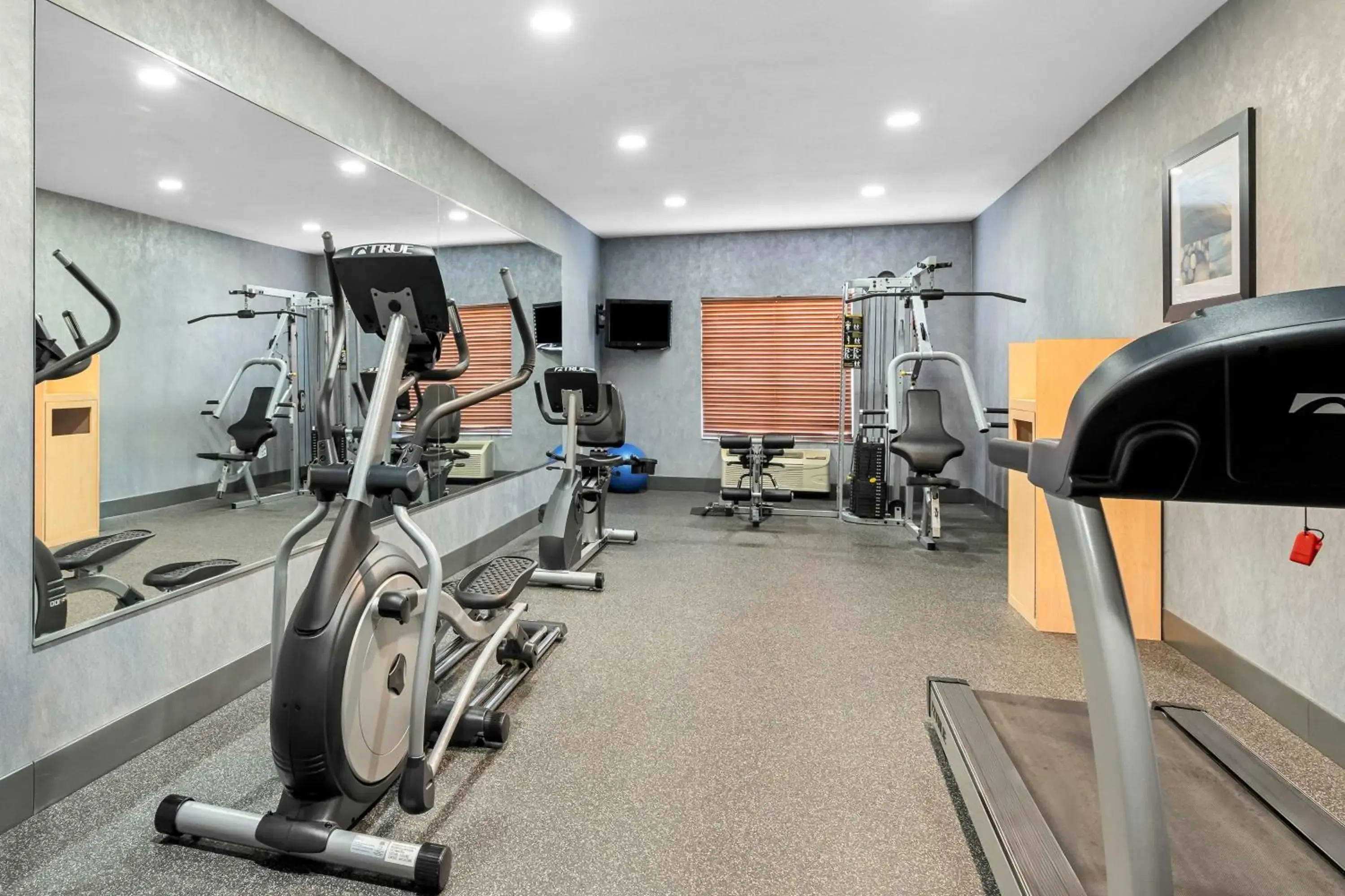 Fitness centre/facilities in Best Western Plus - Magee Inn & Suites Fitness centre/facilities in Best Western Plus - Magee Inn & Suites