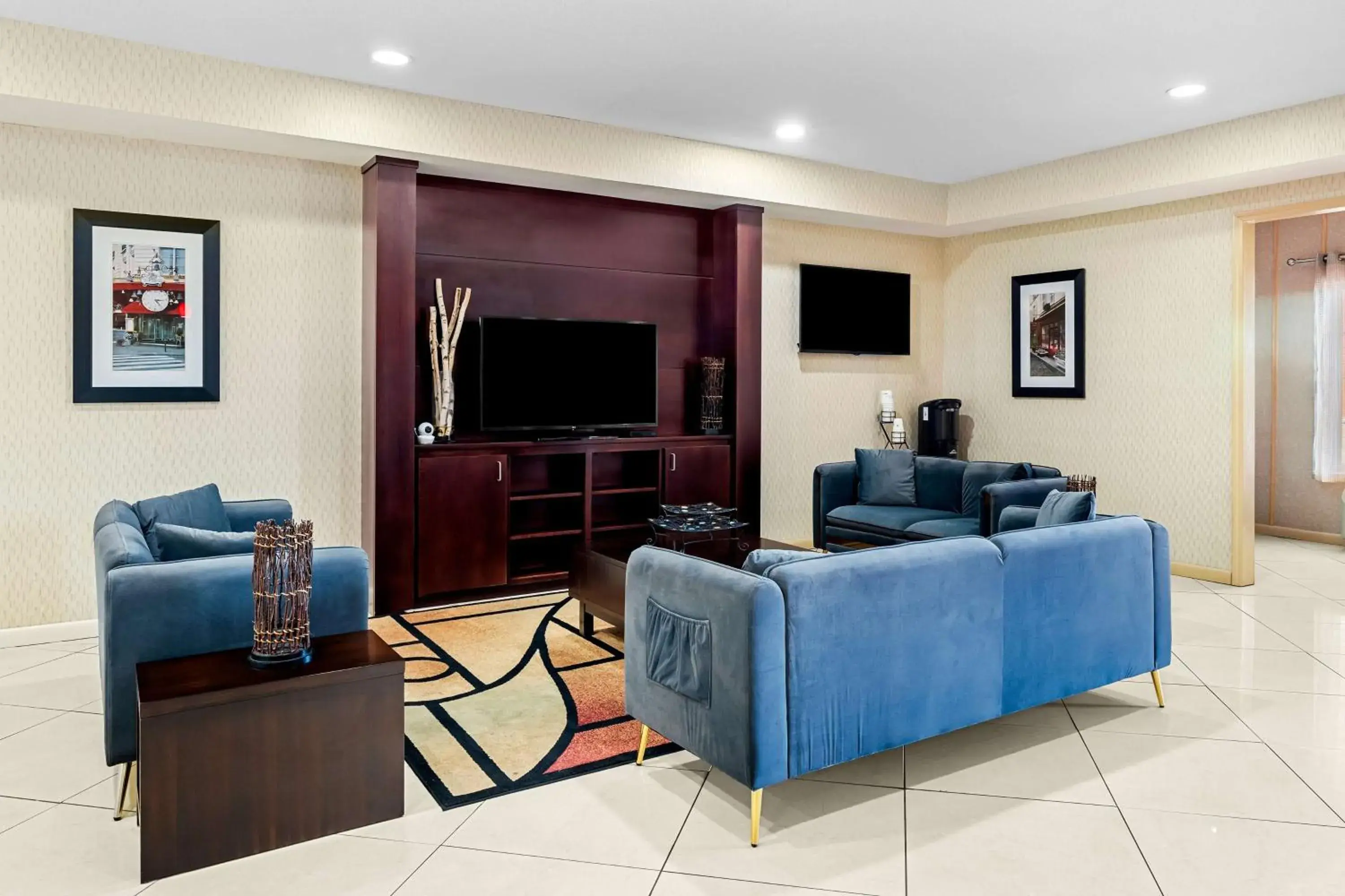 Lobby or reception in Best Western Plus - Magee Inn & Suites Lobby or reception in Best Western Plus - Magee Inn & Suites