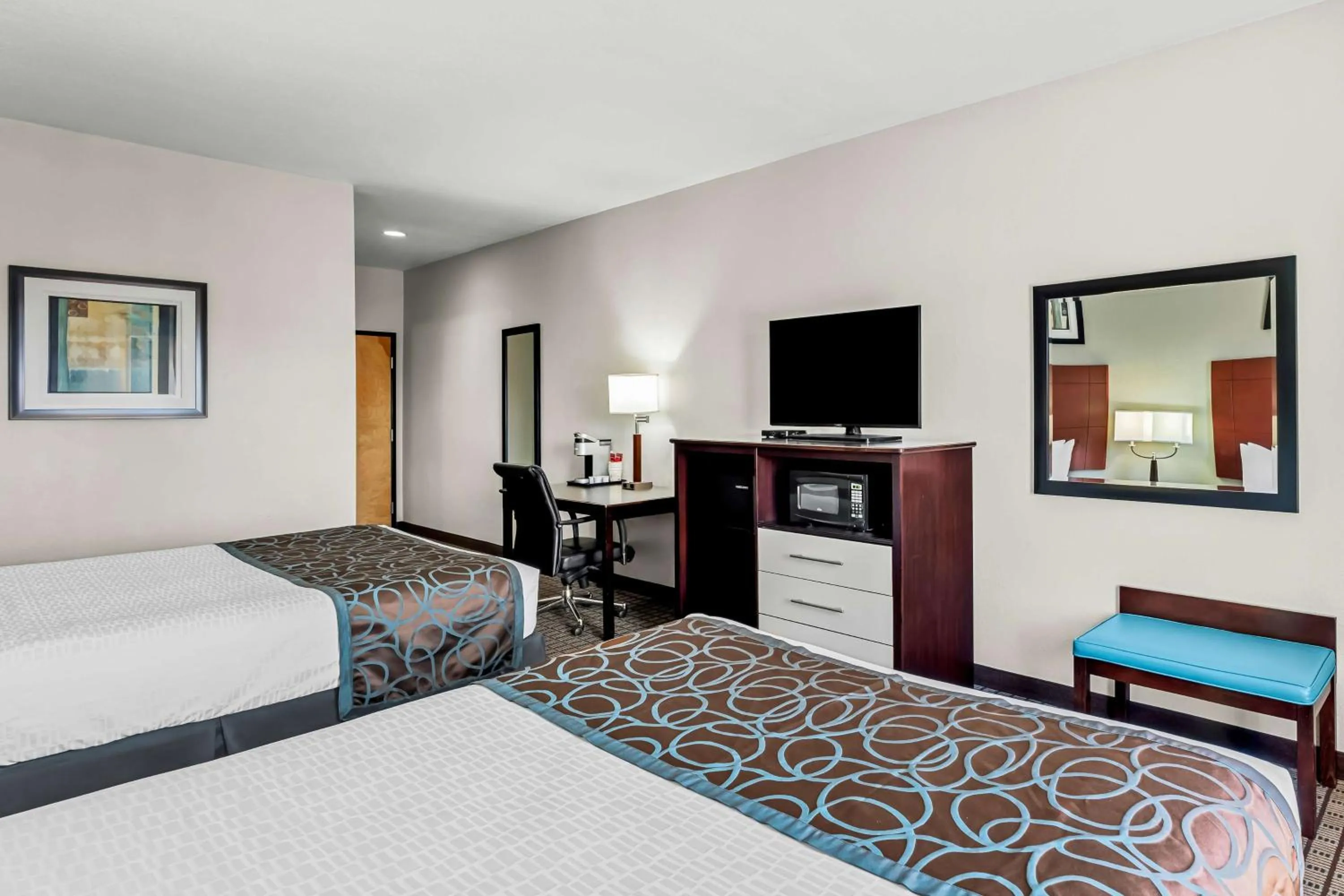 Bedroom, Bed in Best Western Plus - Magee Inn & Suites