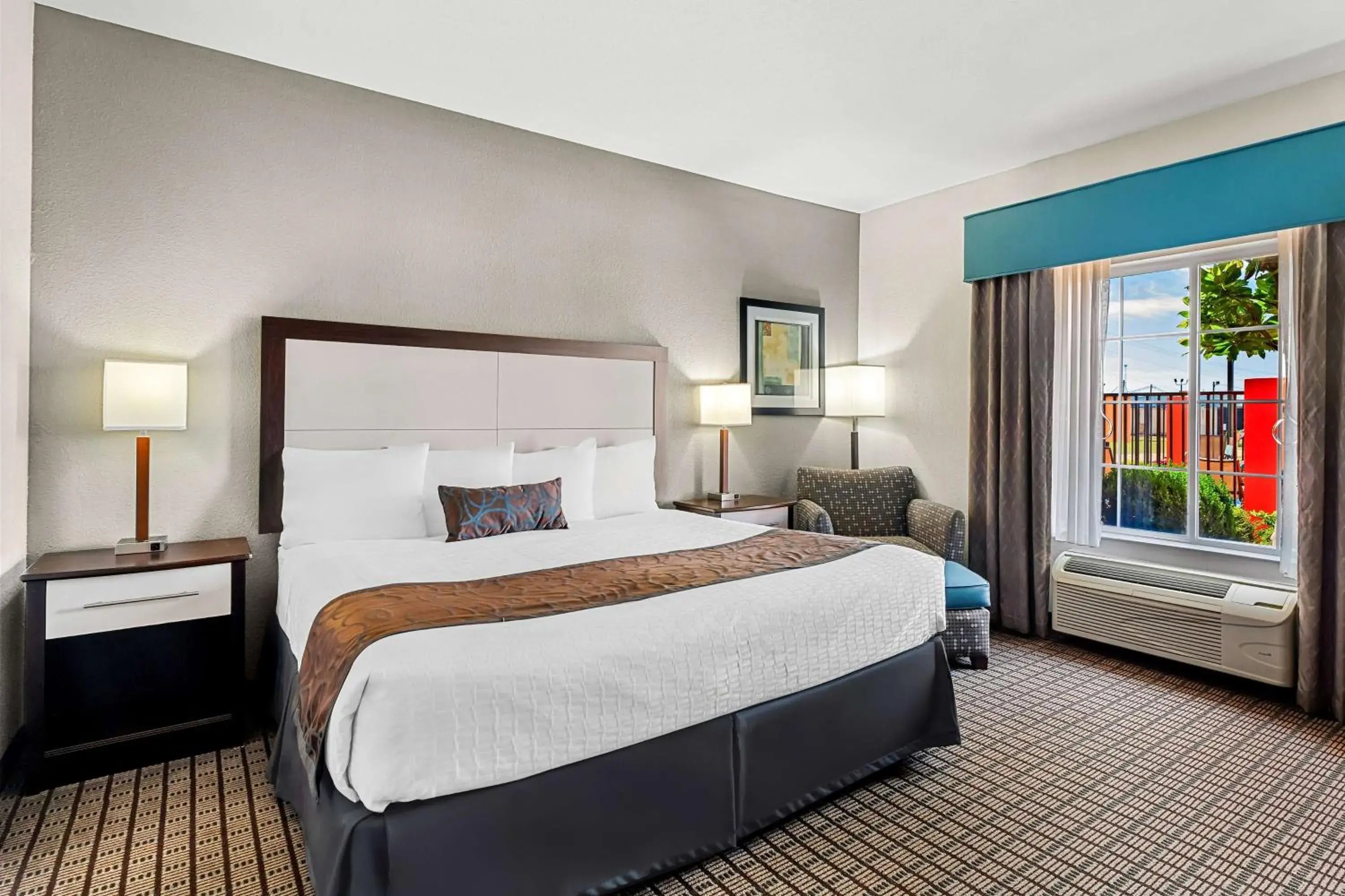 Bedroom, Bed in Best Western Plus - Magee Inn & Suites Bedroom, Bed in Best Western Plus - Magee Inn & Suites