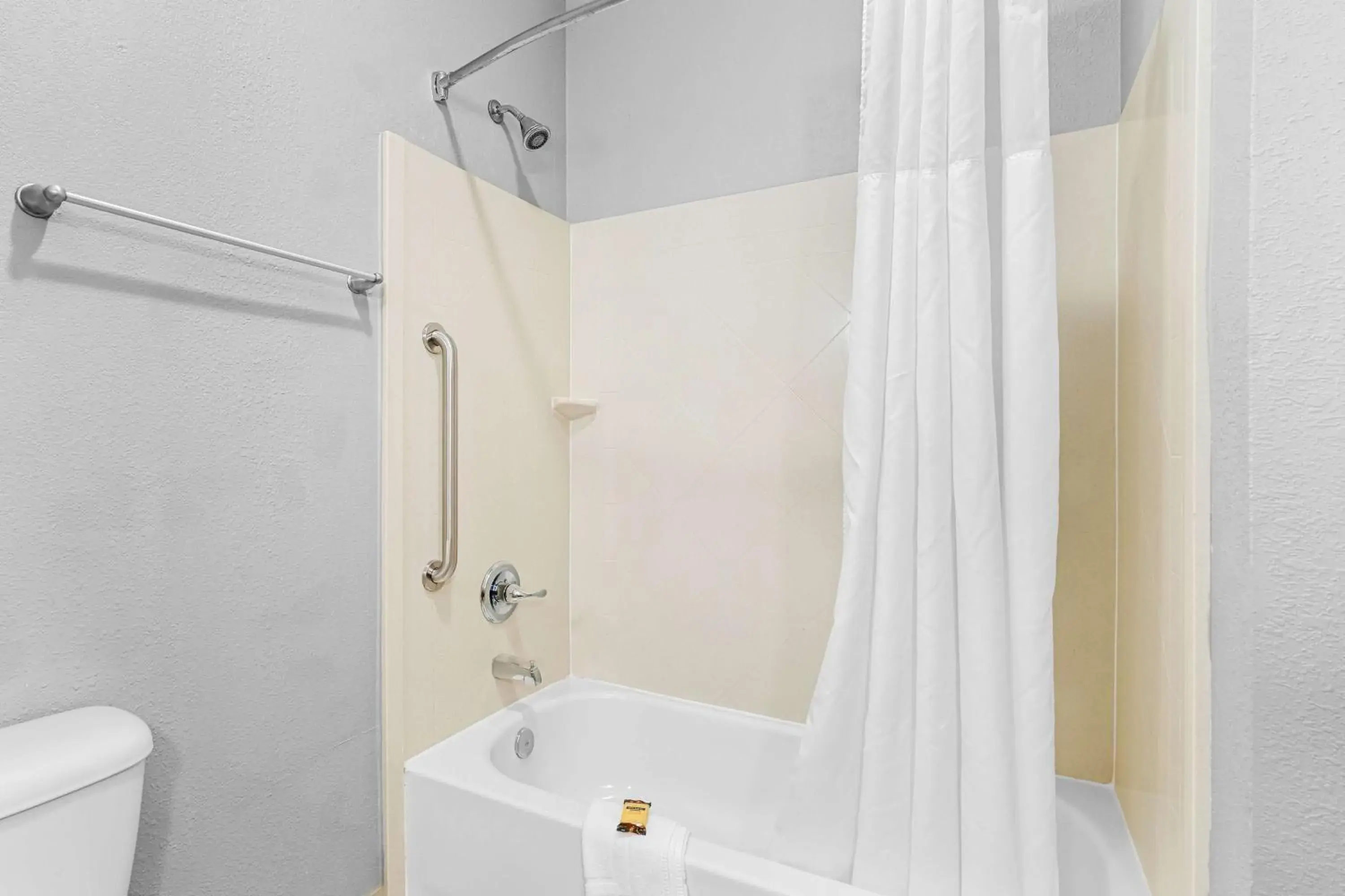 Bedroom in Best Western Plus - Magee Inn & Suites Bedroom in Best Western Plus - Magee Inn & Suites