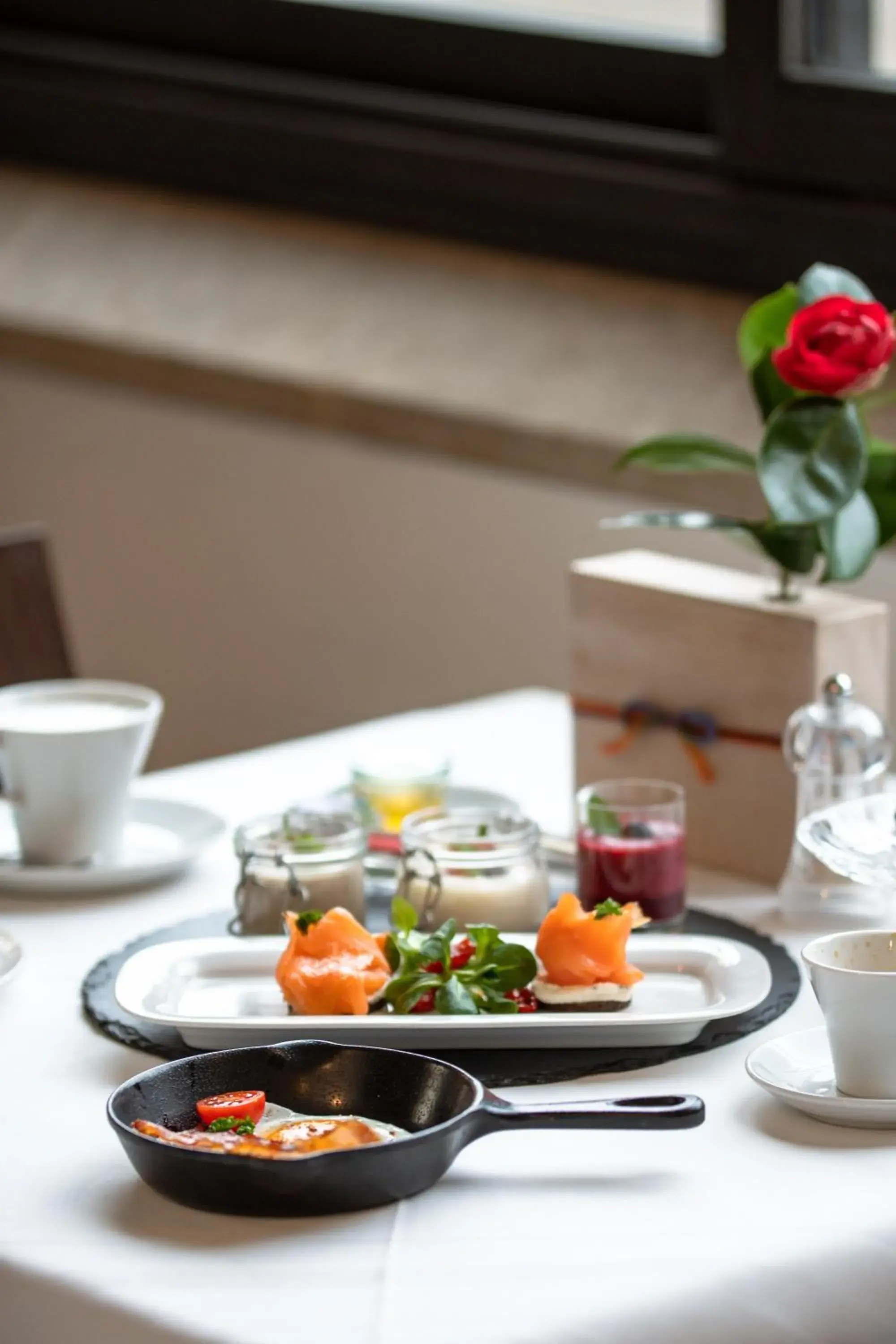 Breakfast in Boutique Hotel Sunstar Brissago am Lago Maggiore Breakfast in Boutique Hotel Sunstar Brissago am Lago Maggiore