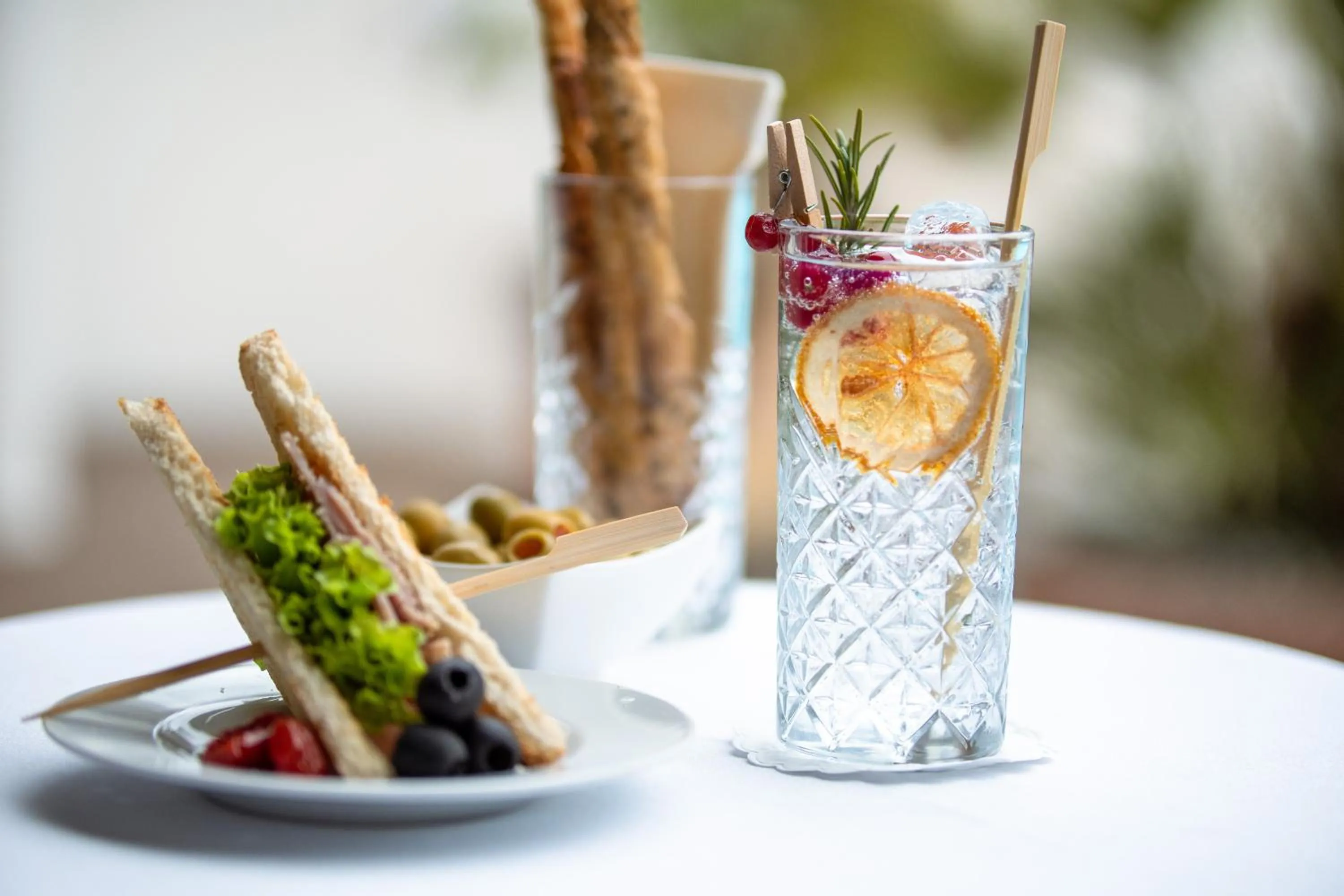 Food and drinks in Boutique Hotel Sunstar Brissago am Lago Maggiore