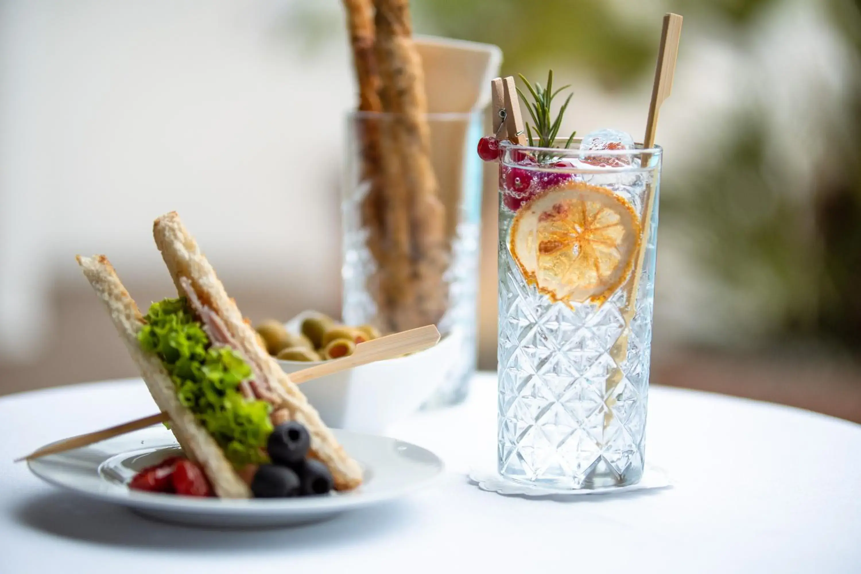 Food and drinks in Boutique Hotel Sunstar Brissago am Lago Maggiore Food and drinks in Boutique Hotel Sunstar Brissago am Lago Maggiore