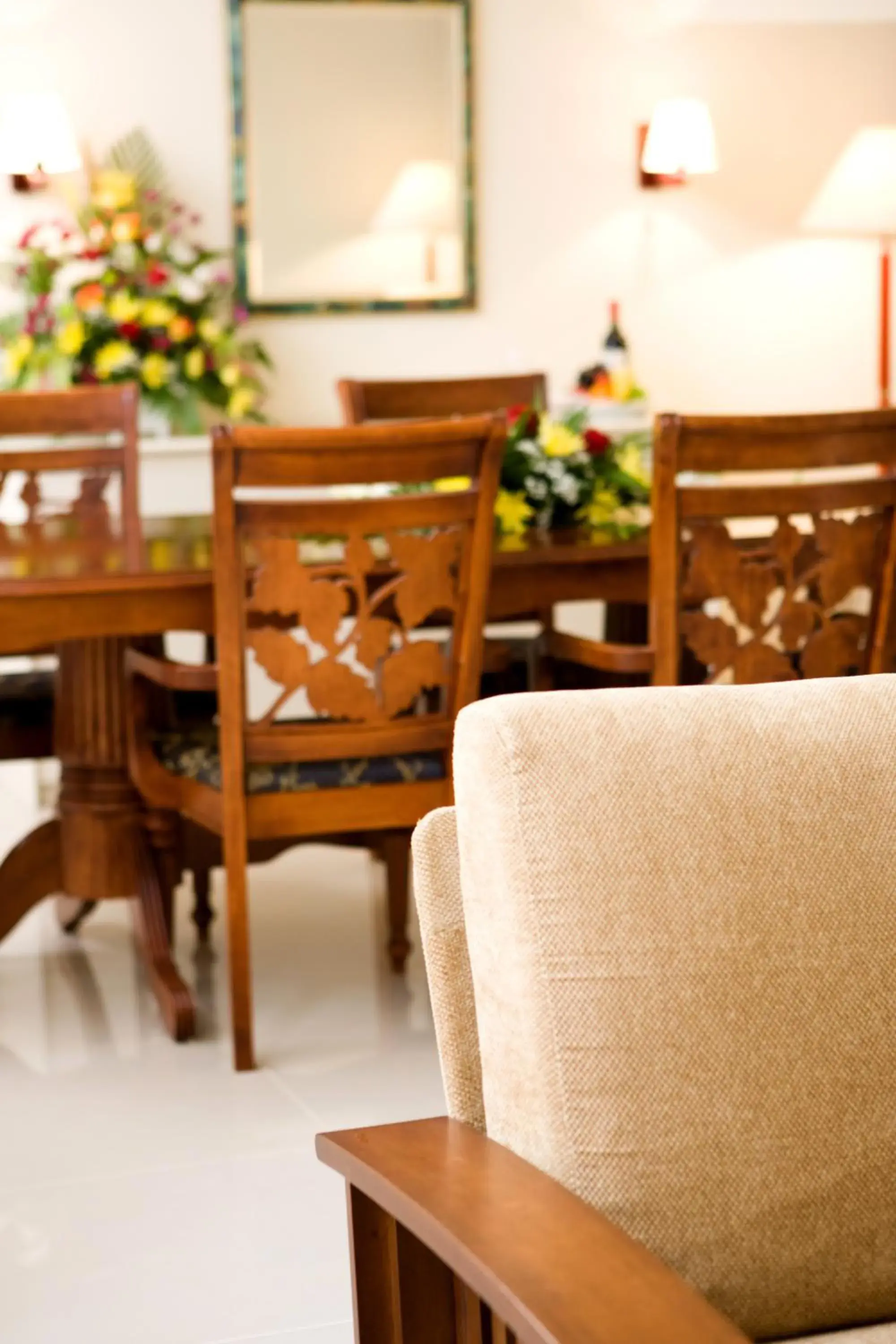 Living room in Hotel Muscat Holiday Living room in Hotel Muscat Holiday