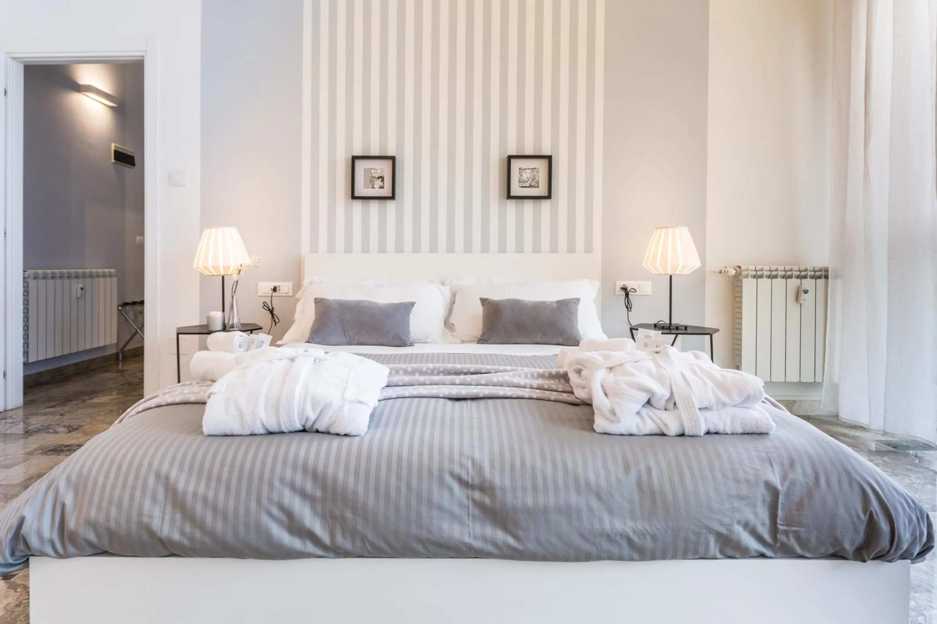 Bed in 4 Star Bologna Train Station - Self Check-In