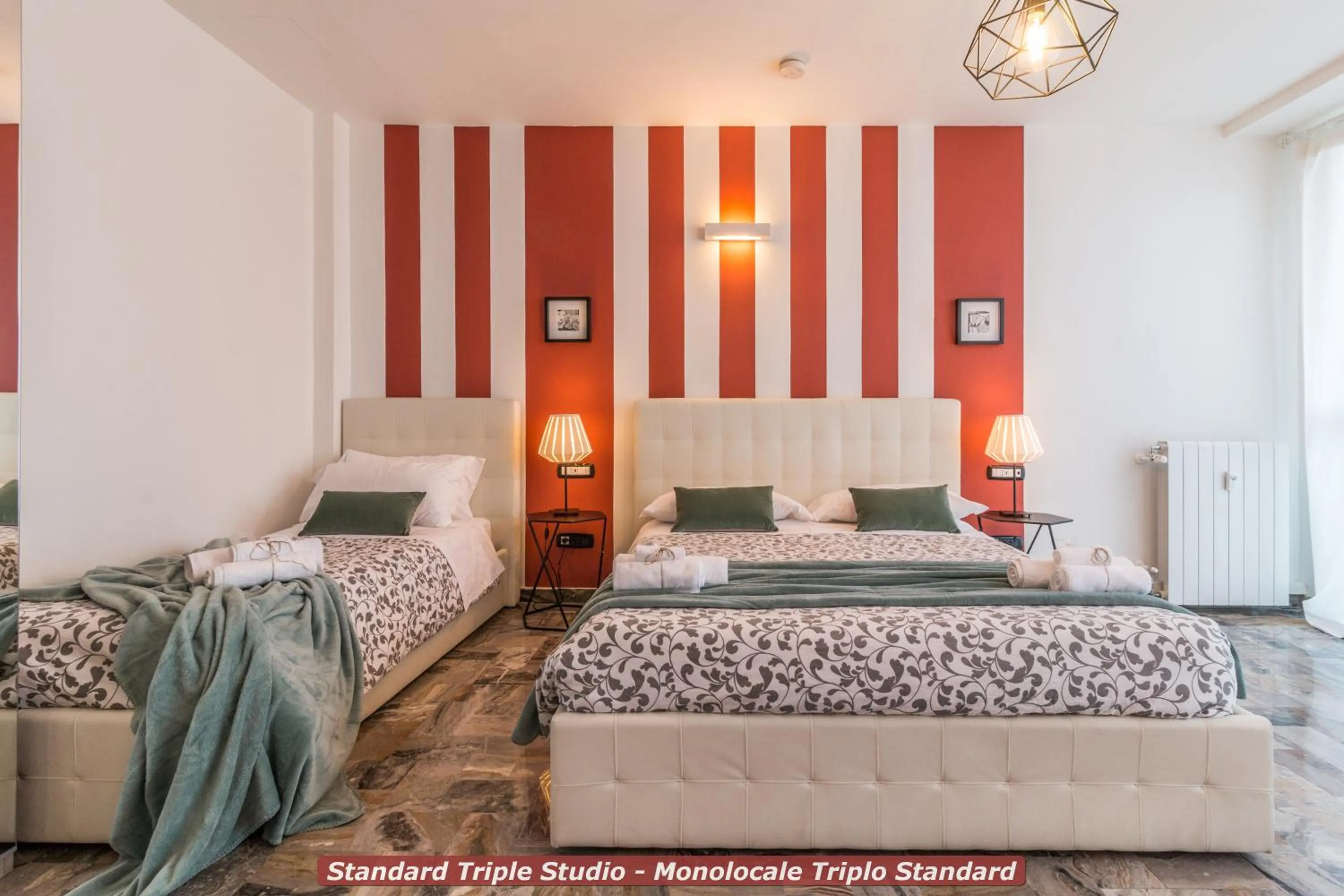 Bed in 4 Star Bologna Train Station - Self Check-In