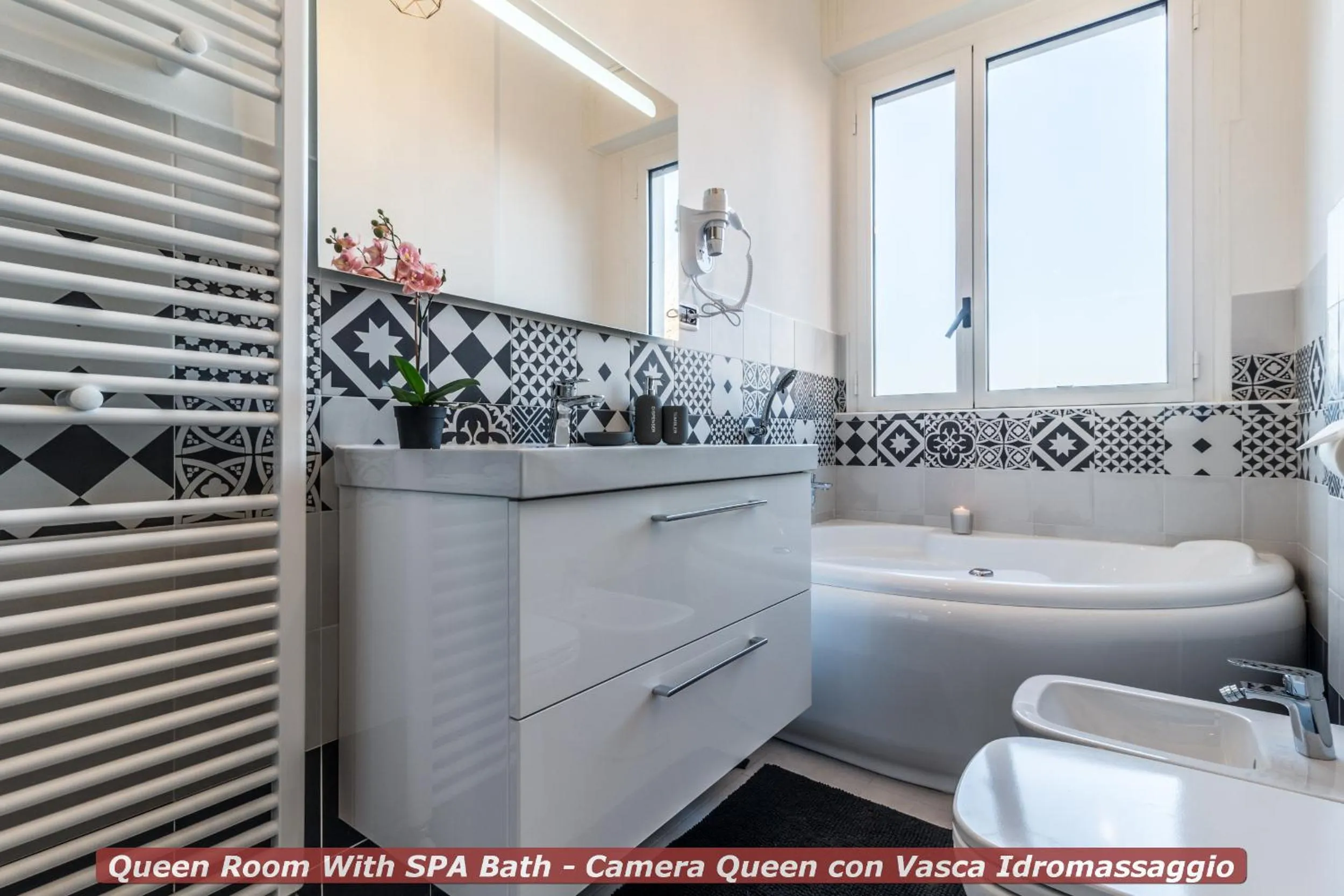 Bathroom in 4 Star Bologna Train Station - Self Check-In